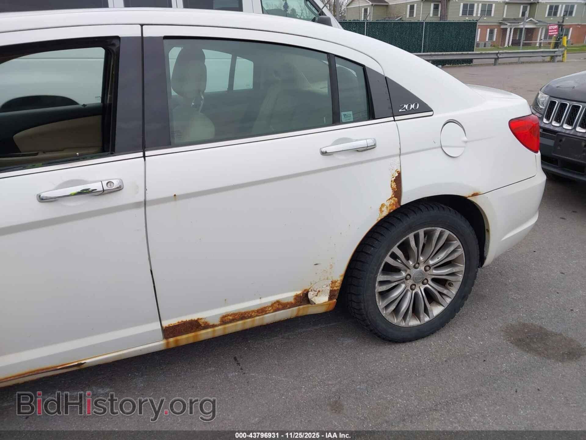 2012 CHRYSLER 200 - VIN: 1C3CCBCB7CN140801 - Photo 6