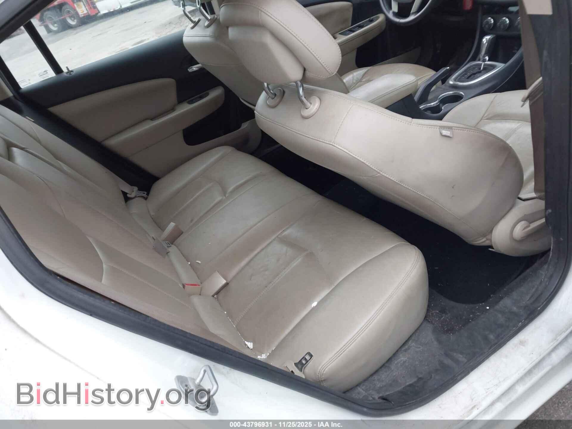 2012 CHRYSLER 200 - VIN: 1C3CCBCB7CN140801 - Photo 8
