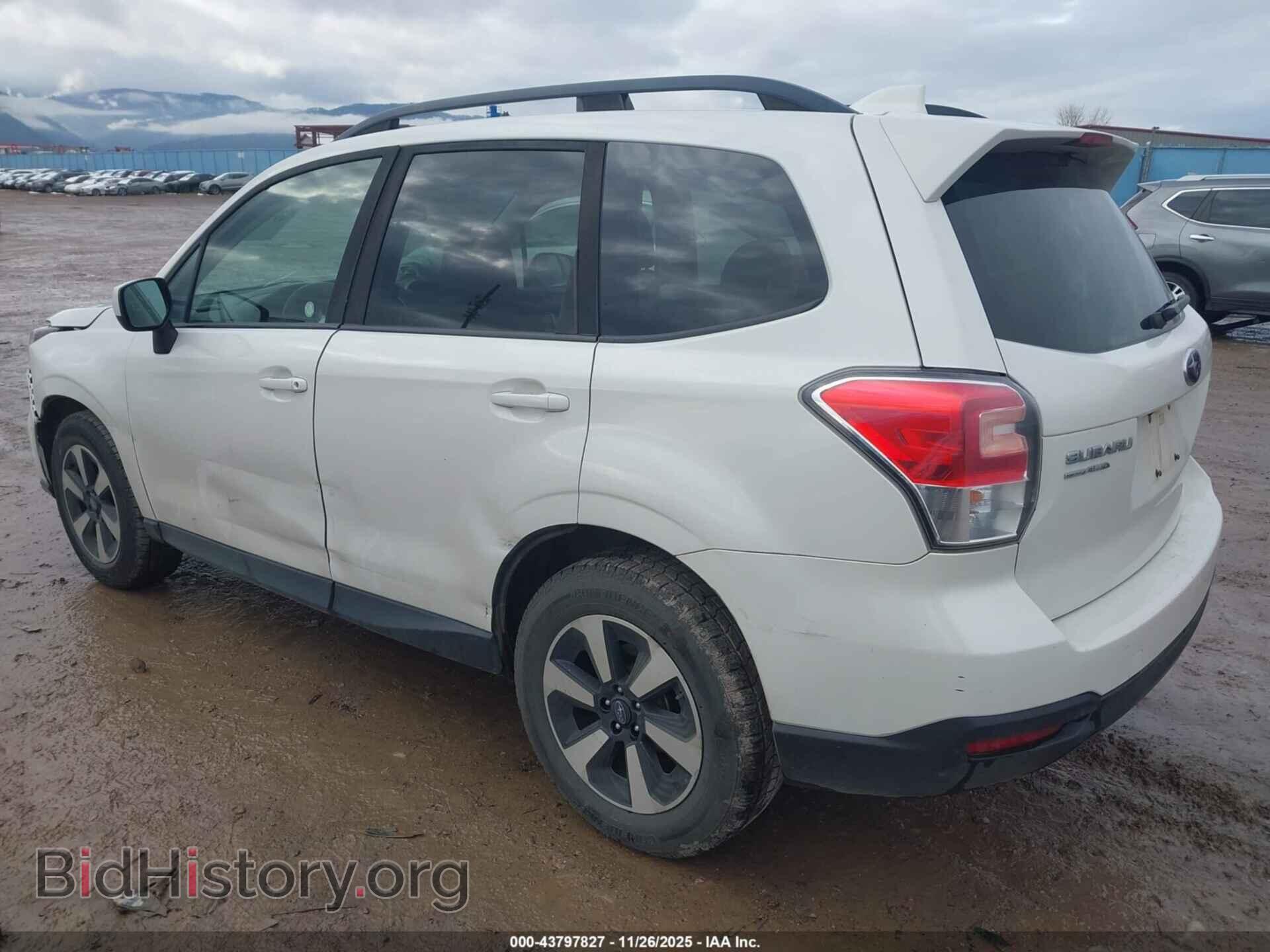 2017 SUBARU FORESTER - VIN: JF2SJAEC8HH803684 - Фото 3