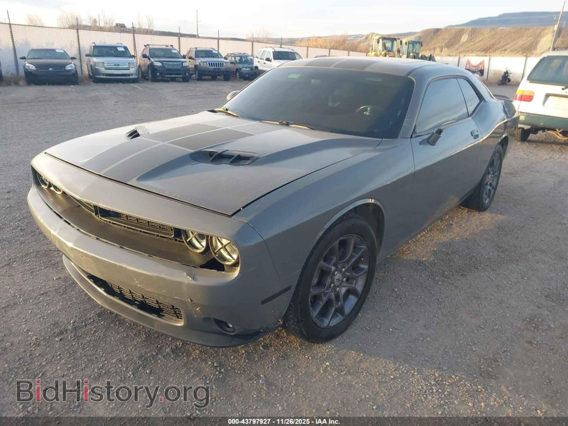 2018 DODGE CHALLENGER - VIN: 2C3CDZGG1JH235243 - Фото 2