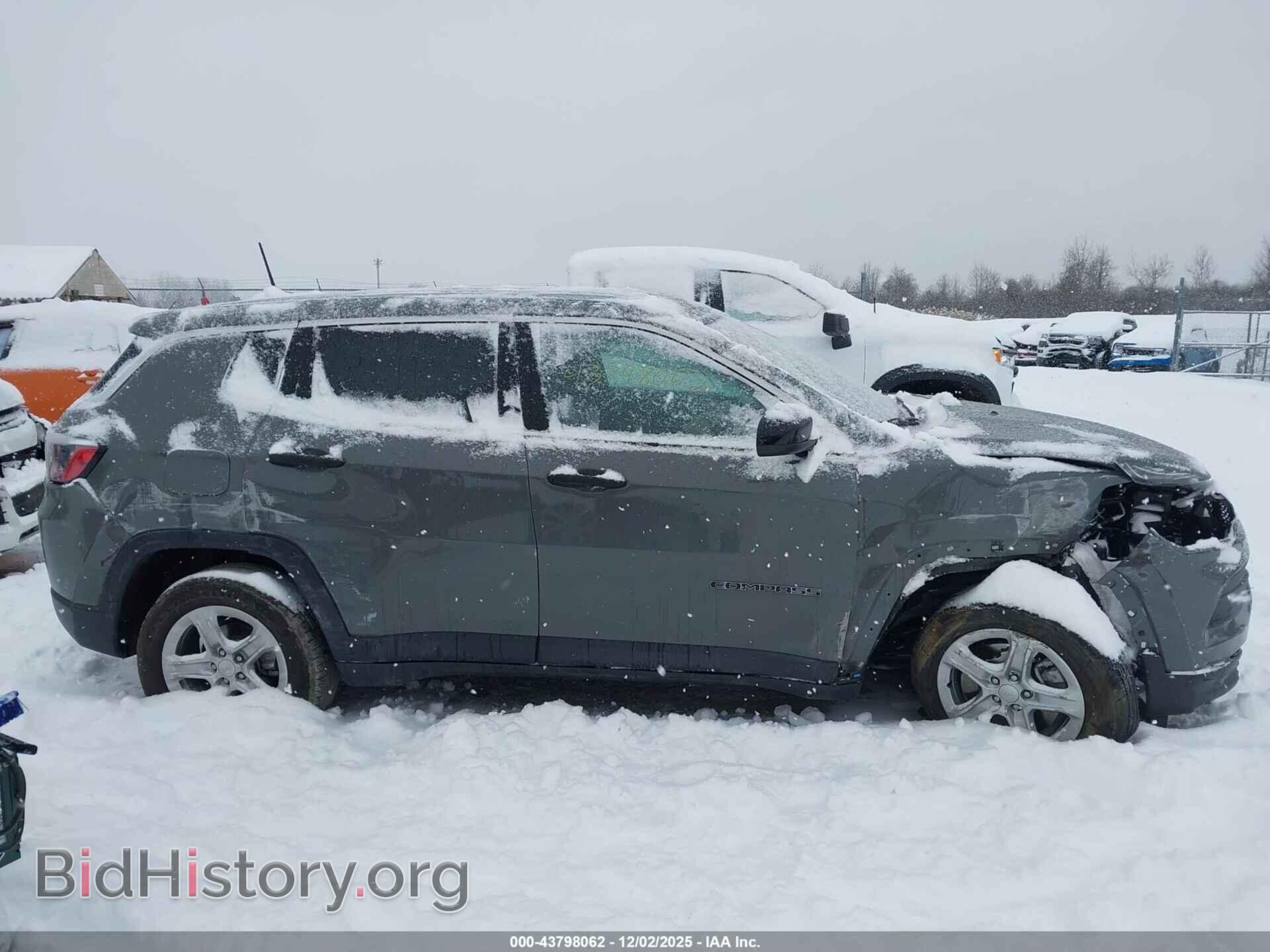 2024 JEEP COMPASS - VIN: 3C4NJDAN1RT577821 - Фото 14