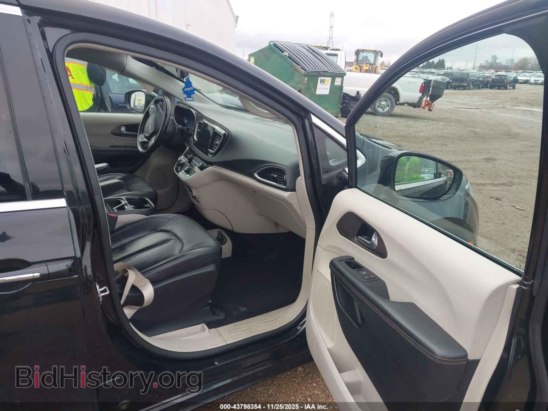 2017 CHRYSLER PACIFICA - VIN: 2C4RC1BG7HR721920 - Photo 5