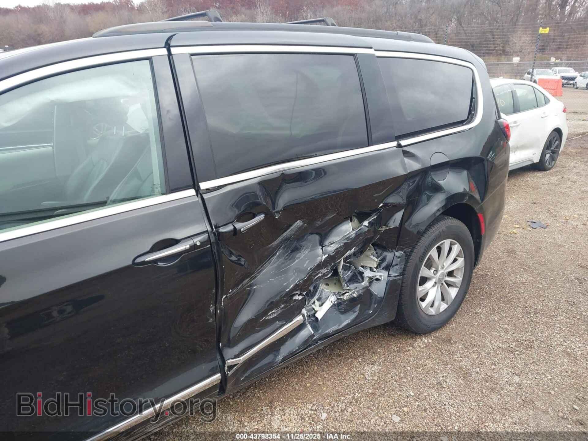 2017 CHRYSLER PACIFICA - VIN: 2C4RC1BG7HR721920 - Photo 6