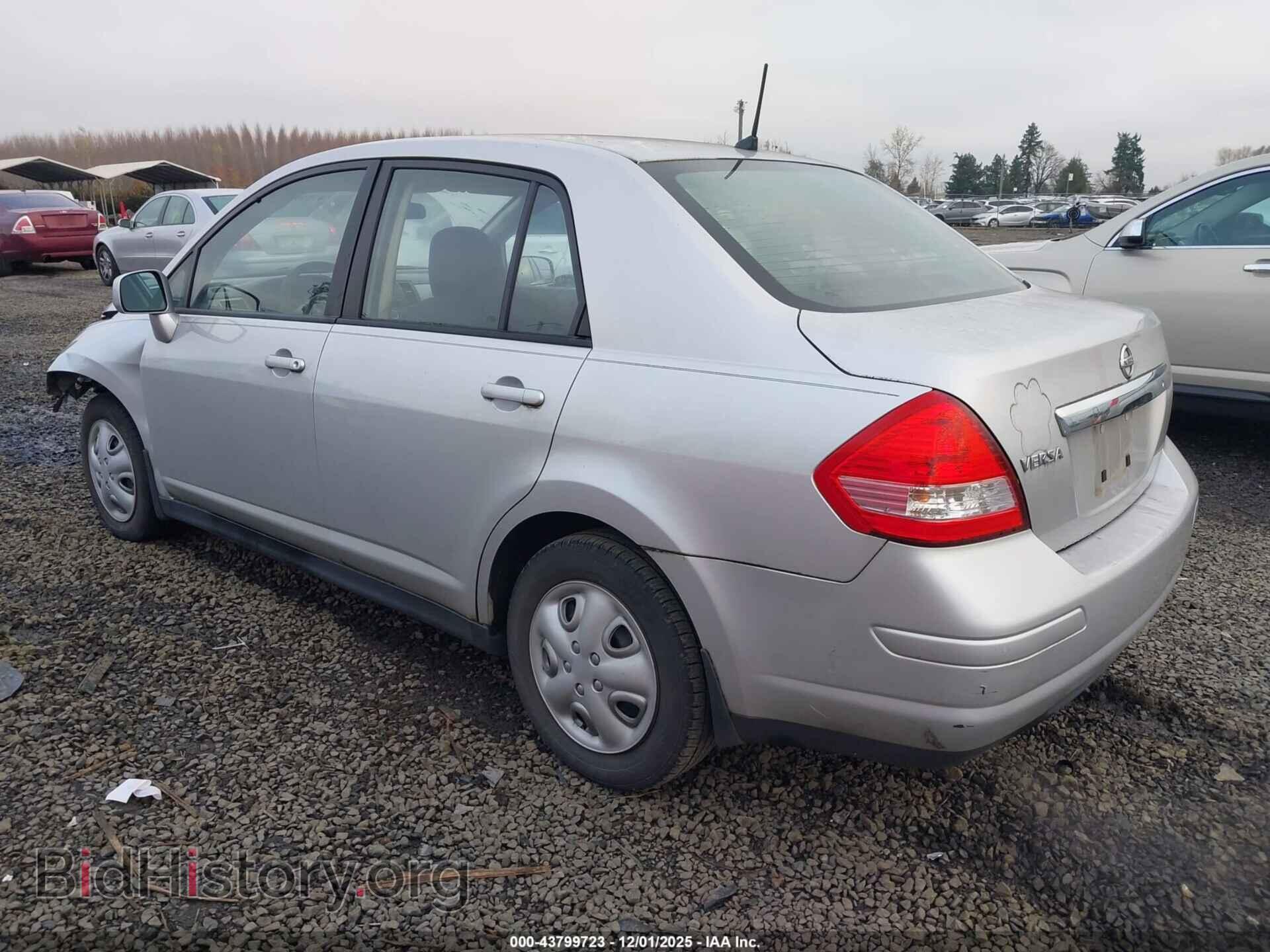 2011 NISSAN VERSA - VIN: 3N1BC1AP8BL469945 - Фото 3