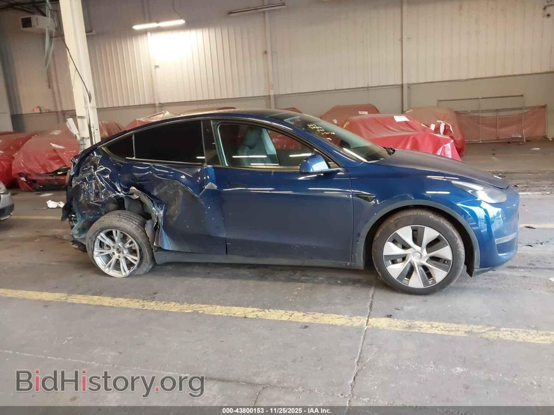 2023 TESLA MODEL Y - VIN: 7SAYGDEEXPF763345 - Фото 12