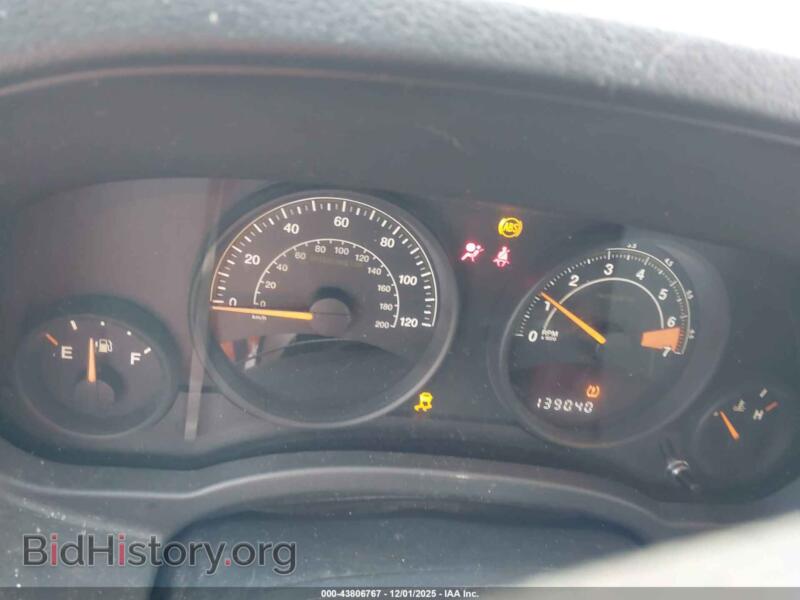 2014 Jeep COMPASS (VIN 1C4NJCBAXED660685) — фото 7 из 18