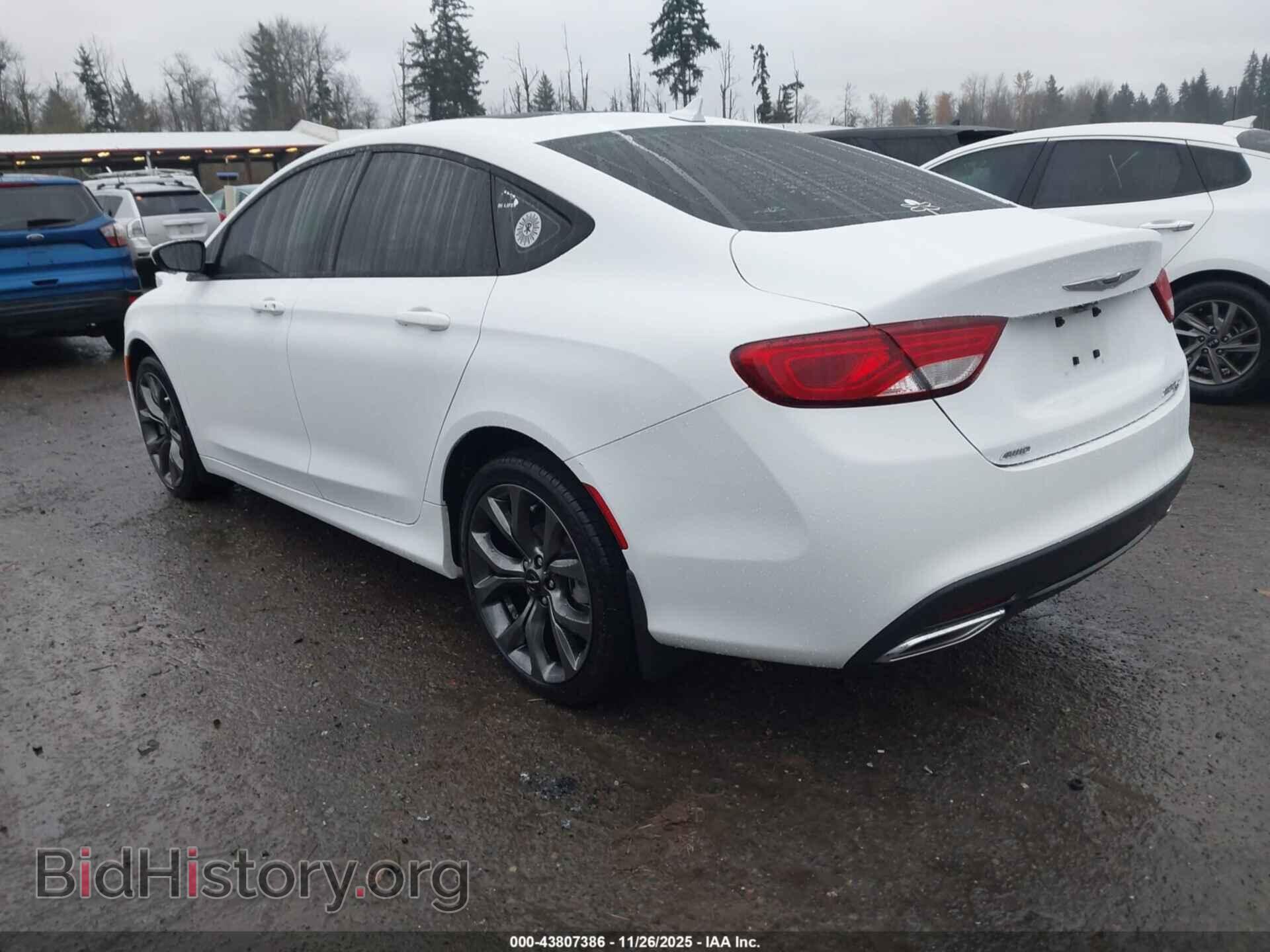 2015 CHRYSLER 200 - VIN: 1C3CCCDGXFN556930 - Фото 3