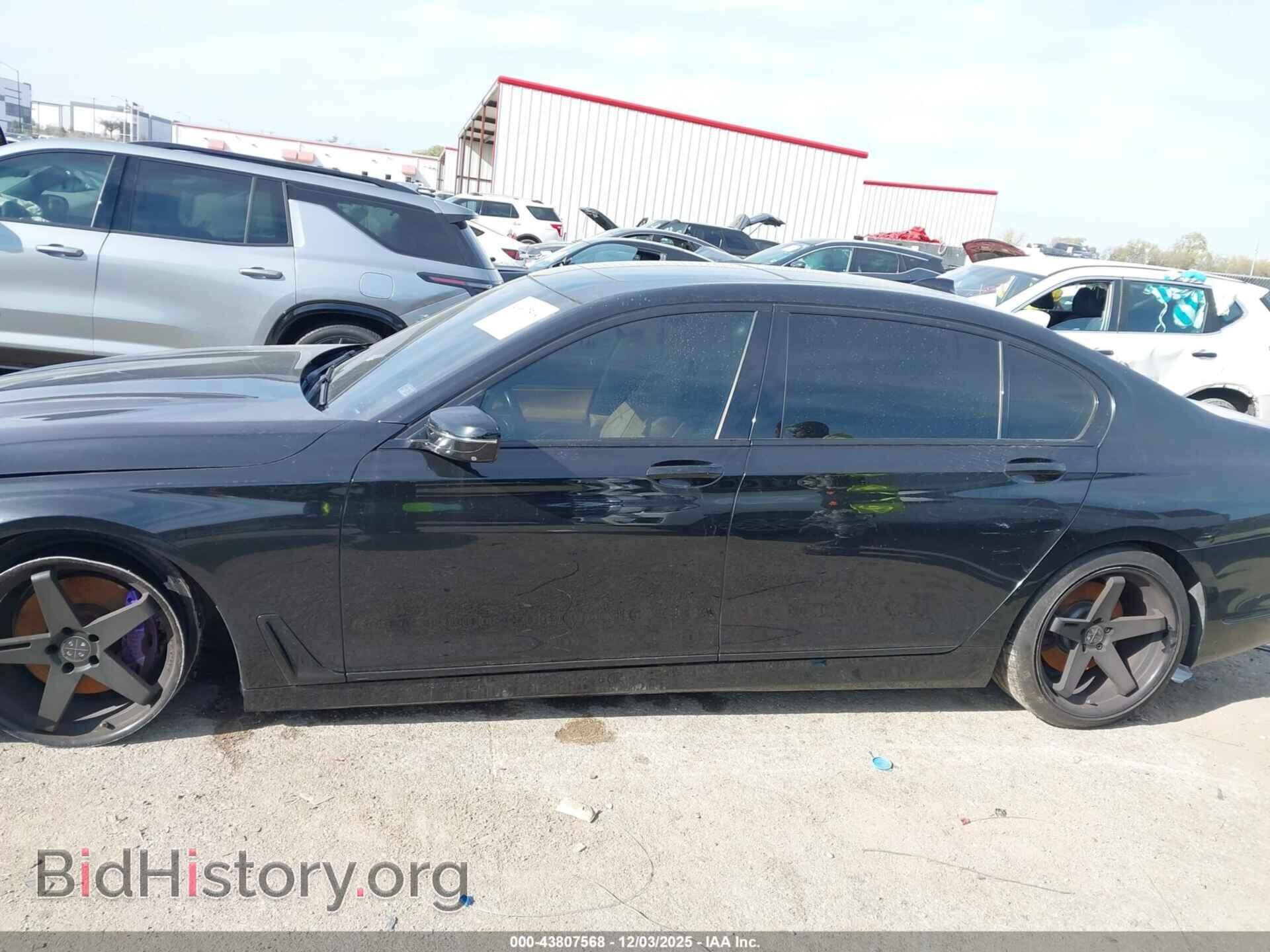 2017 BMW 740I - VIN: WBA7E2C35HG740869 - Фото 13