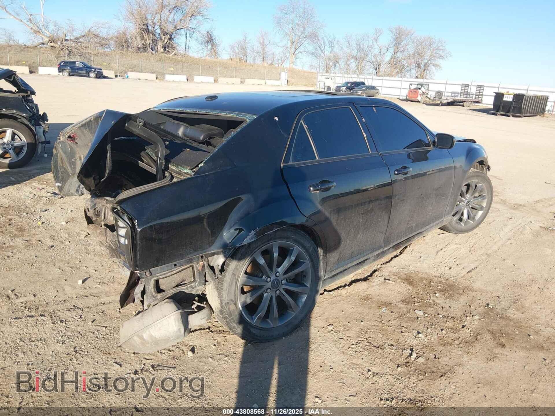 2014 CHRYSLER 300 - VIN: 2C3CCAGG0EH342052 - Фото 4