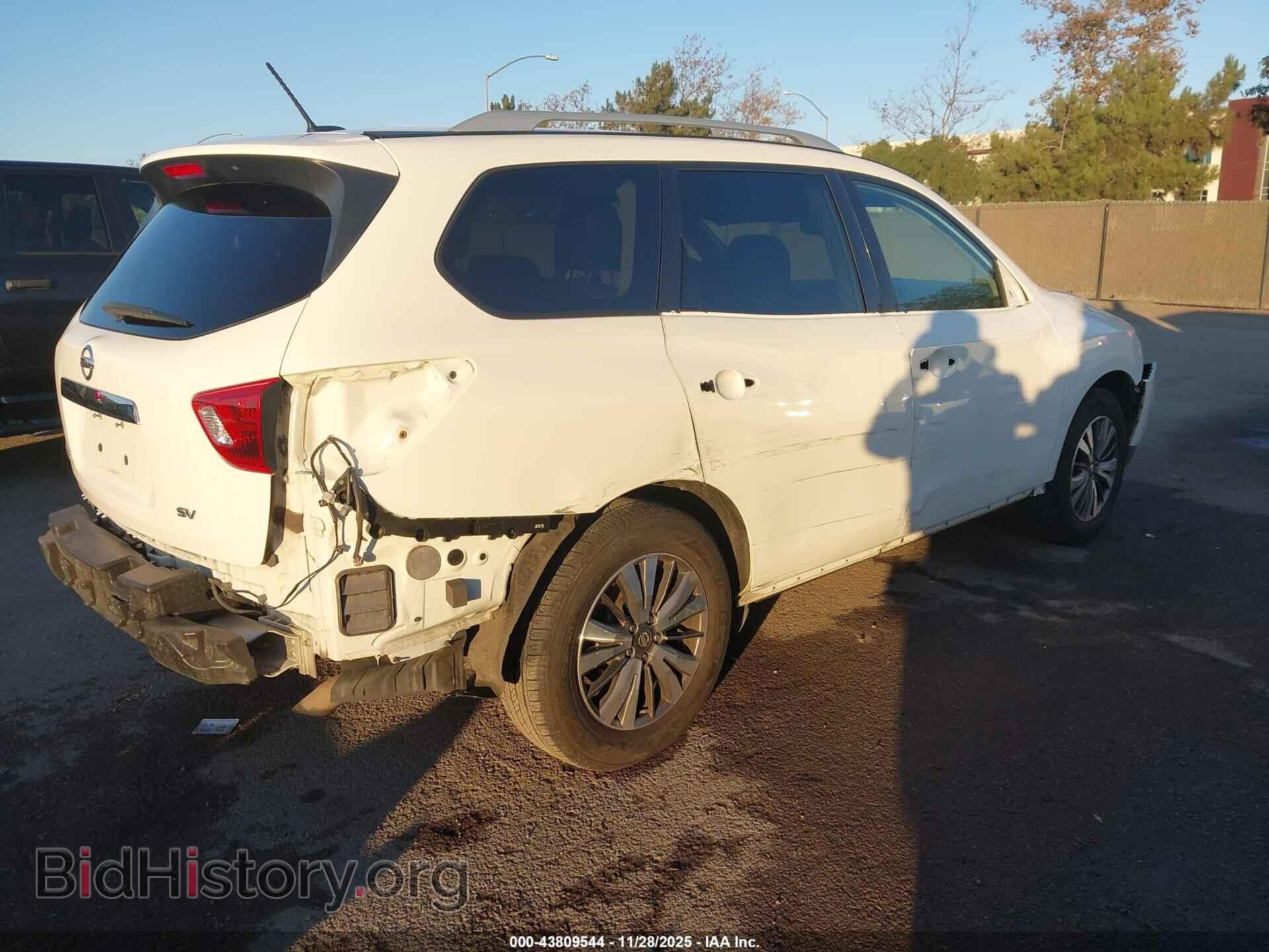 2017 NISSAN PATHFINDER - VIN: 5N1DR2MN9HC637936 - Фото 4
