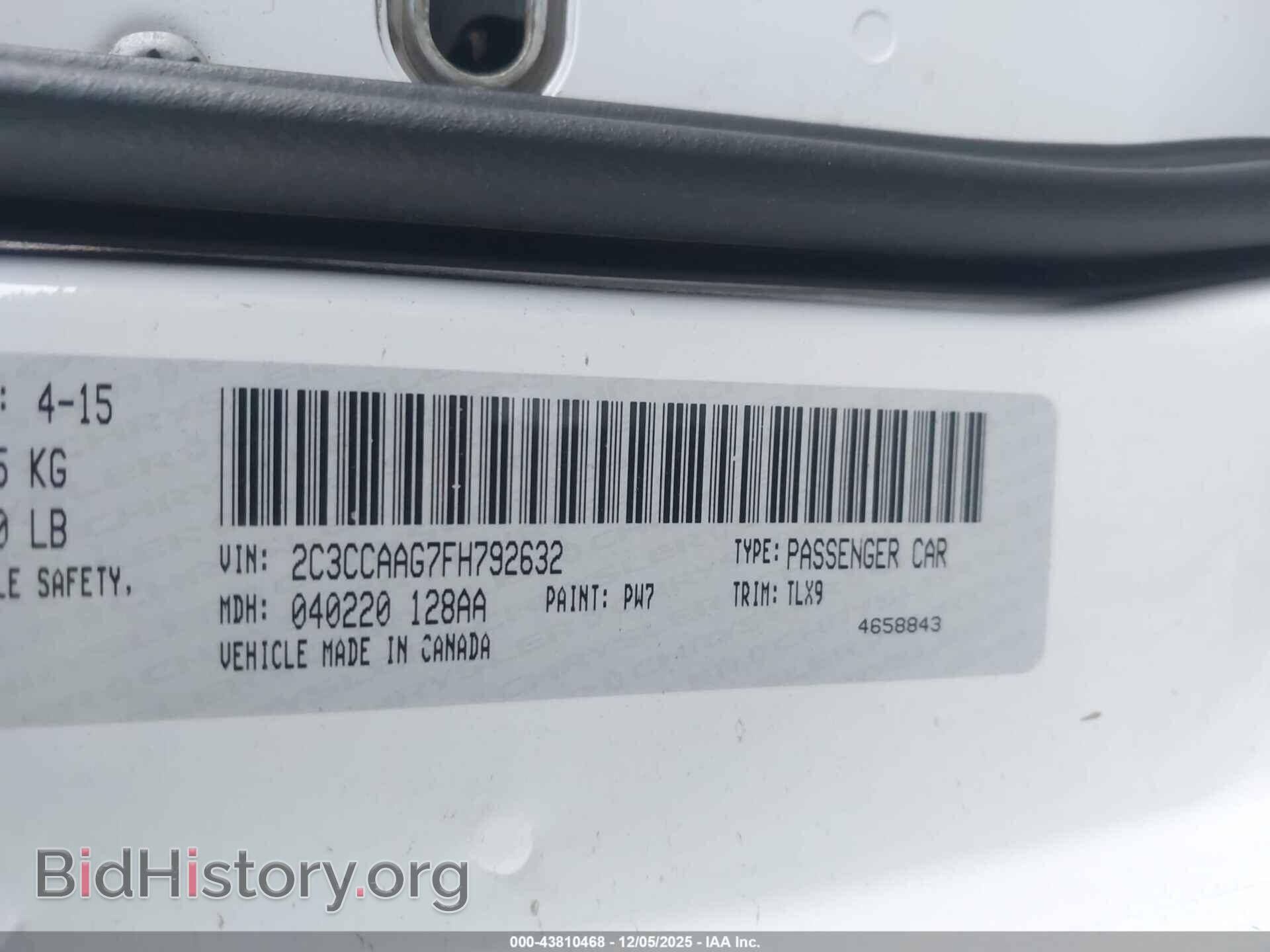 2015 CHRYSLER 300 - VIN: 2C3CCAAG7FH792632 - Фото 9