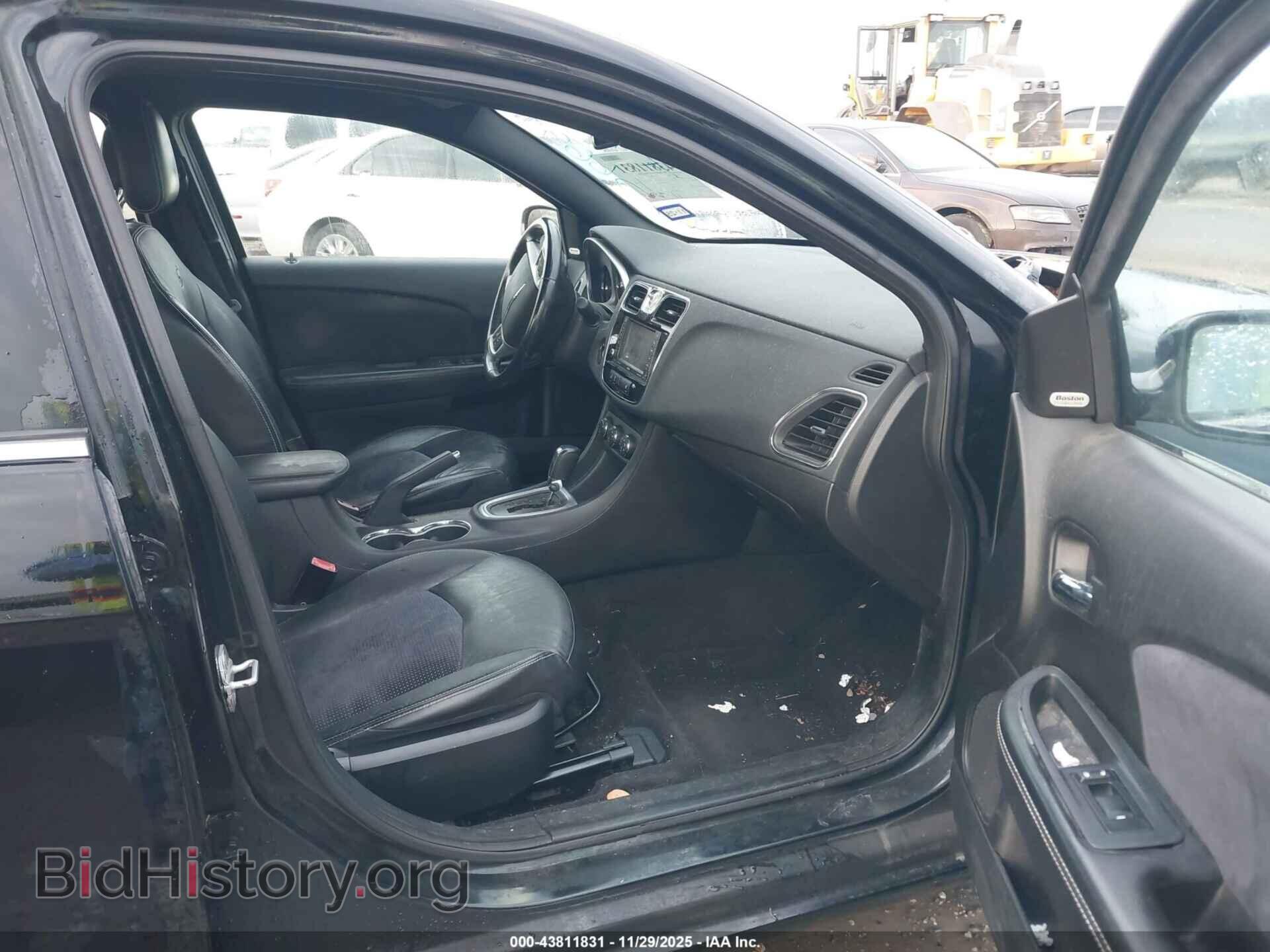 2011 CHRYSLER 200 - VIN: 1C3BC8FG8BN566954 - Фото 5