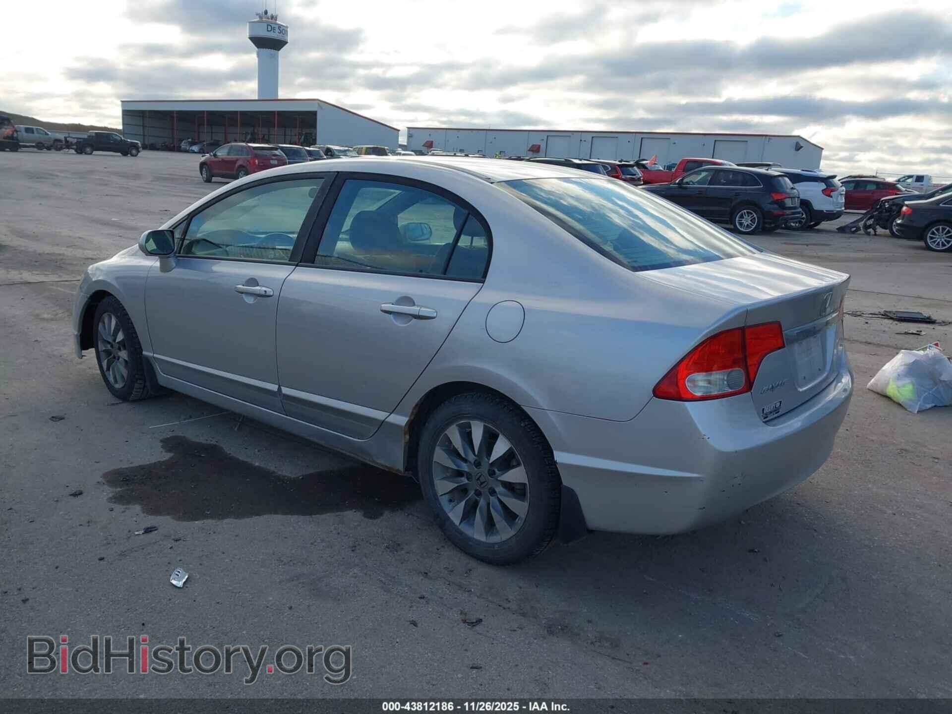 2010 HONDA CIVIC - VIN: 19XFA1F81AE030529 - Фото 3