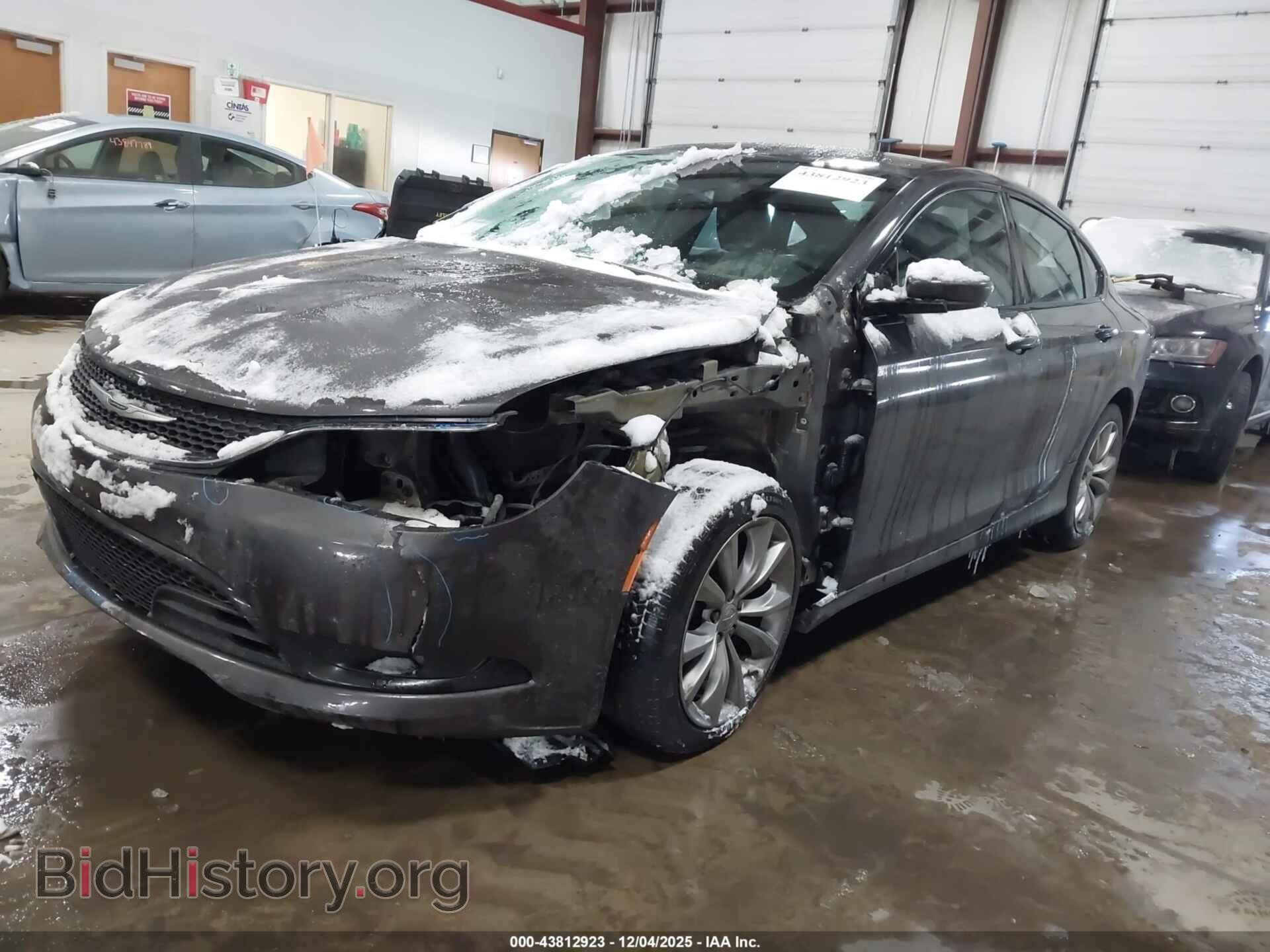 2016 CHRYSLER 200 - VIN: 1C3CCCBB7GN174704 - Photo 2