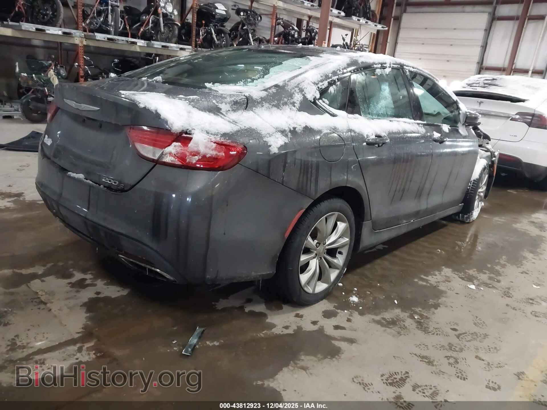 2016 CHRYSLER 200 - VIN: 1C3CCCBB7GN174704 - Photo 4