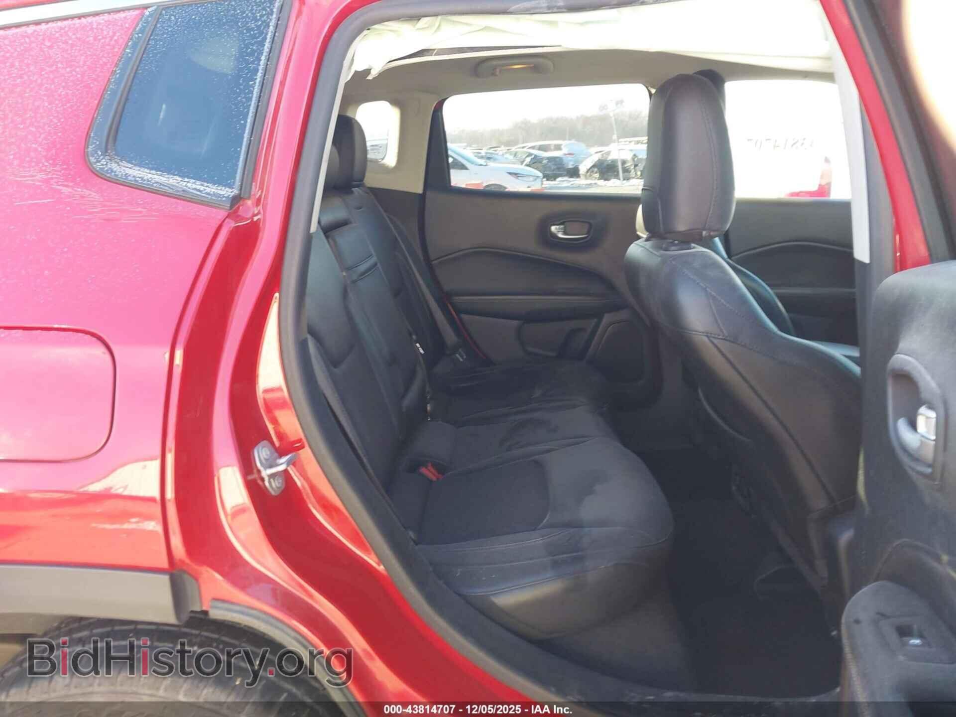 2018 JEEP COMPASS - VIN: 3C4NJDBB1JT234192 - Фото 8