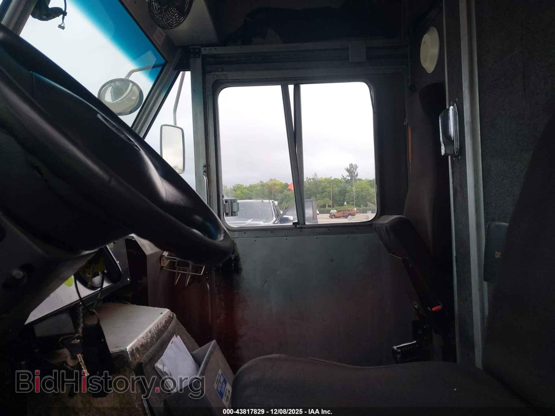 2007 FORD E-350 STRIPPED - VIN: 1FCKE39L07DA93419 - Photo 7