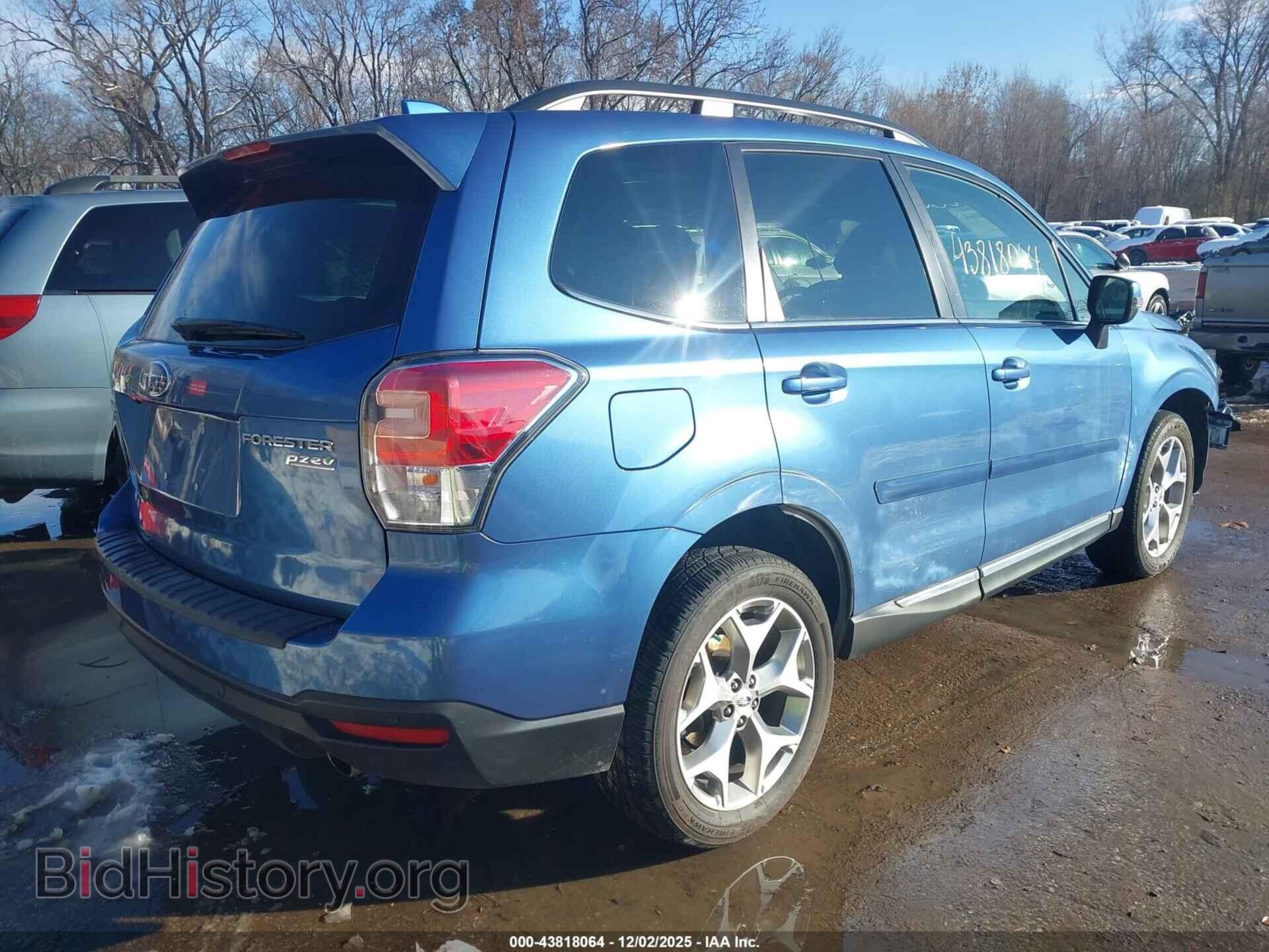2017 SUBARU FORESTER - VIN: JF2SJAWC0HH516483 - Фото 4