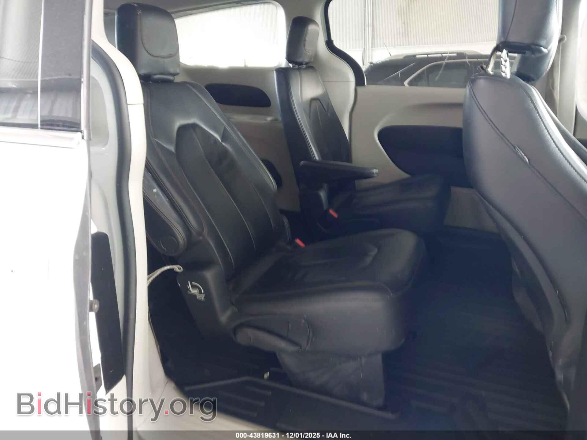 2017 CHRYSLER PACIFICA - VIN: 2C4RC1BG2HR527165 - Фото 8