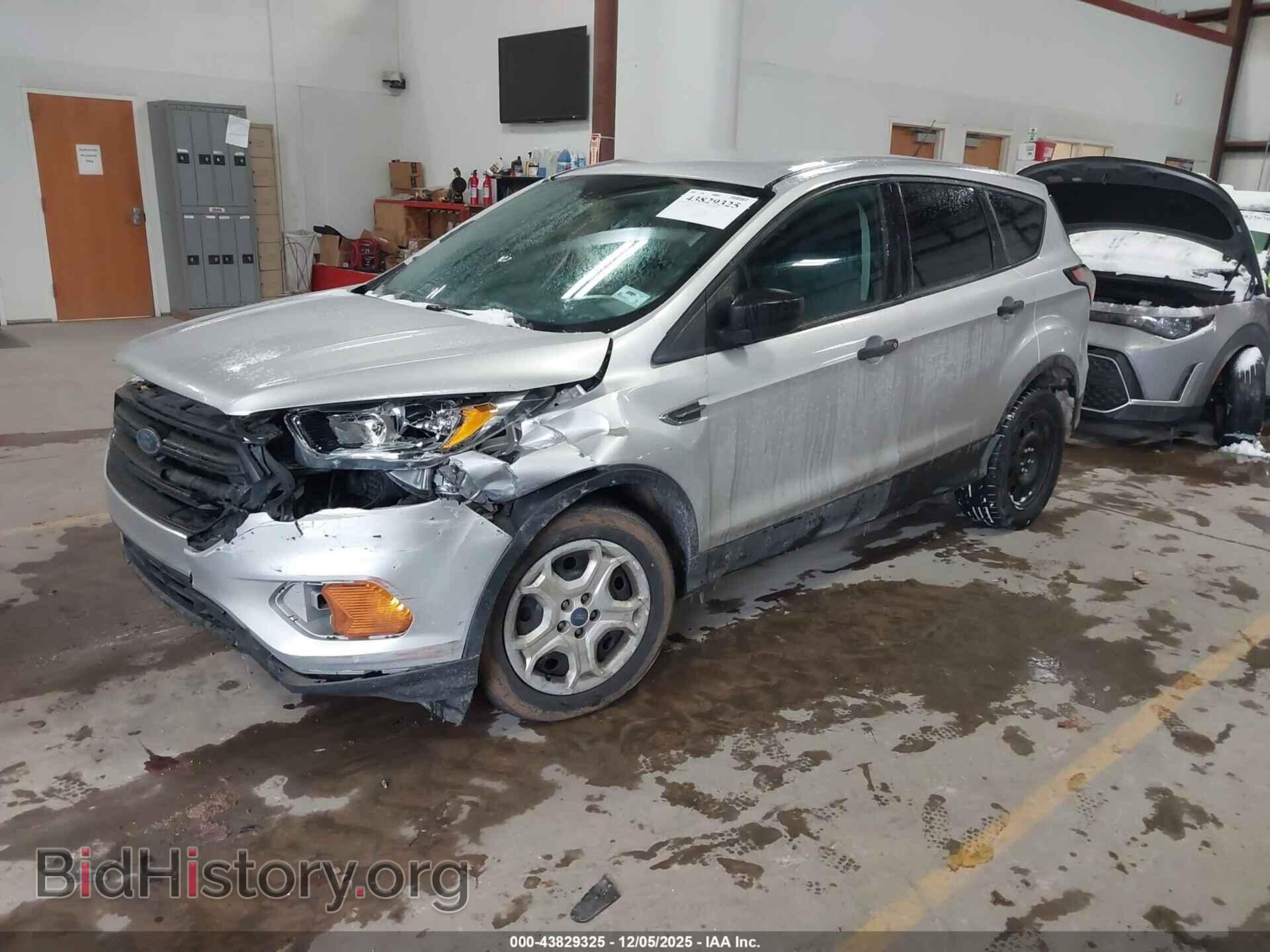 2017 FORD ESCAPE - VIN: 1FMCU0F75HUB98192 - Фото 2