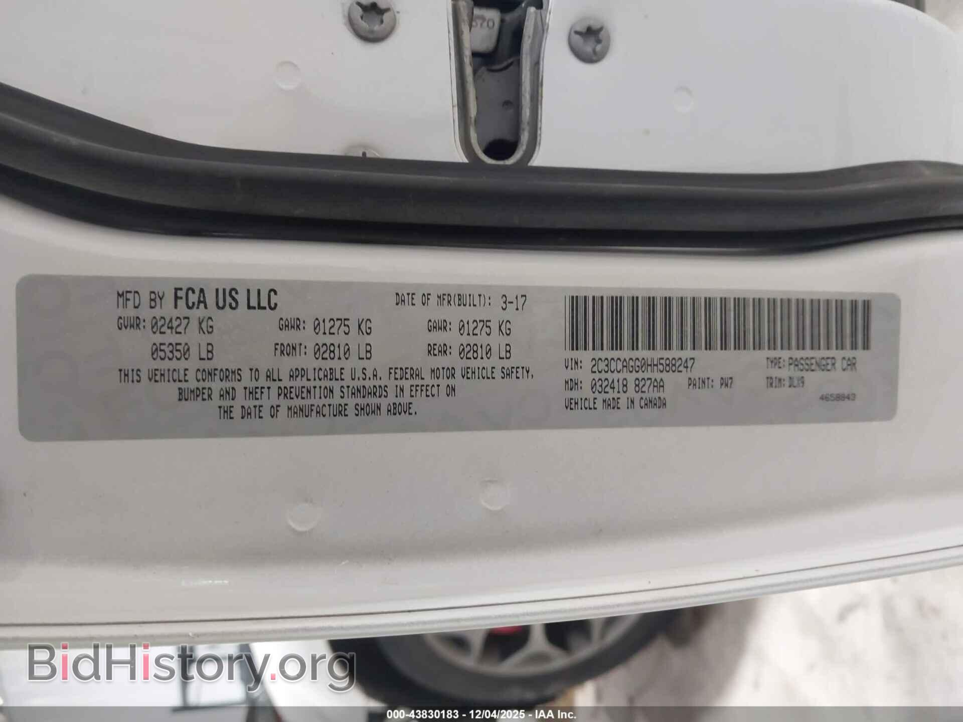 2017 CHRYSLER 300 - VIN: 2C3CCAGG0HH588247 - Фото 9
