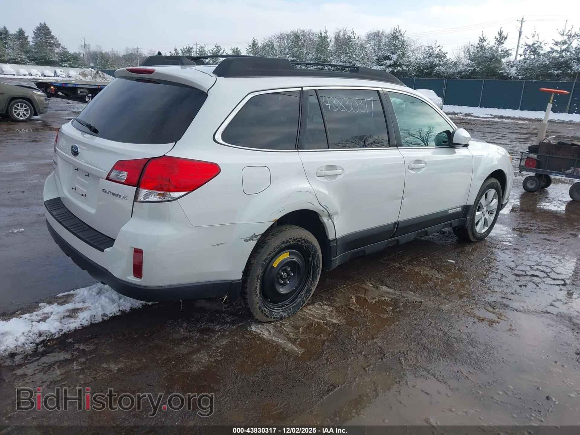 2011 SUBARU OUTBACK - VIN: 4S4BRCKC8B3379558 - Фото 4