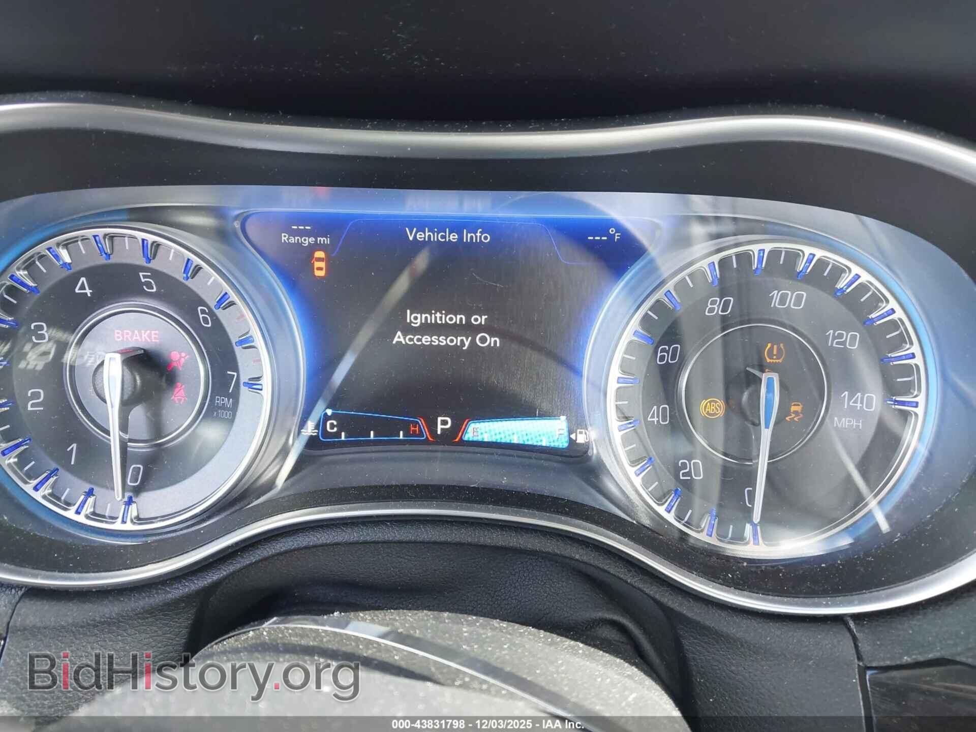 2015 CHRYSLER 300 - VIN: 2C3CCAAG5FH908832 - Фото 7