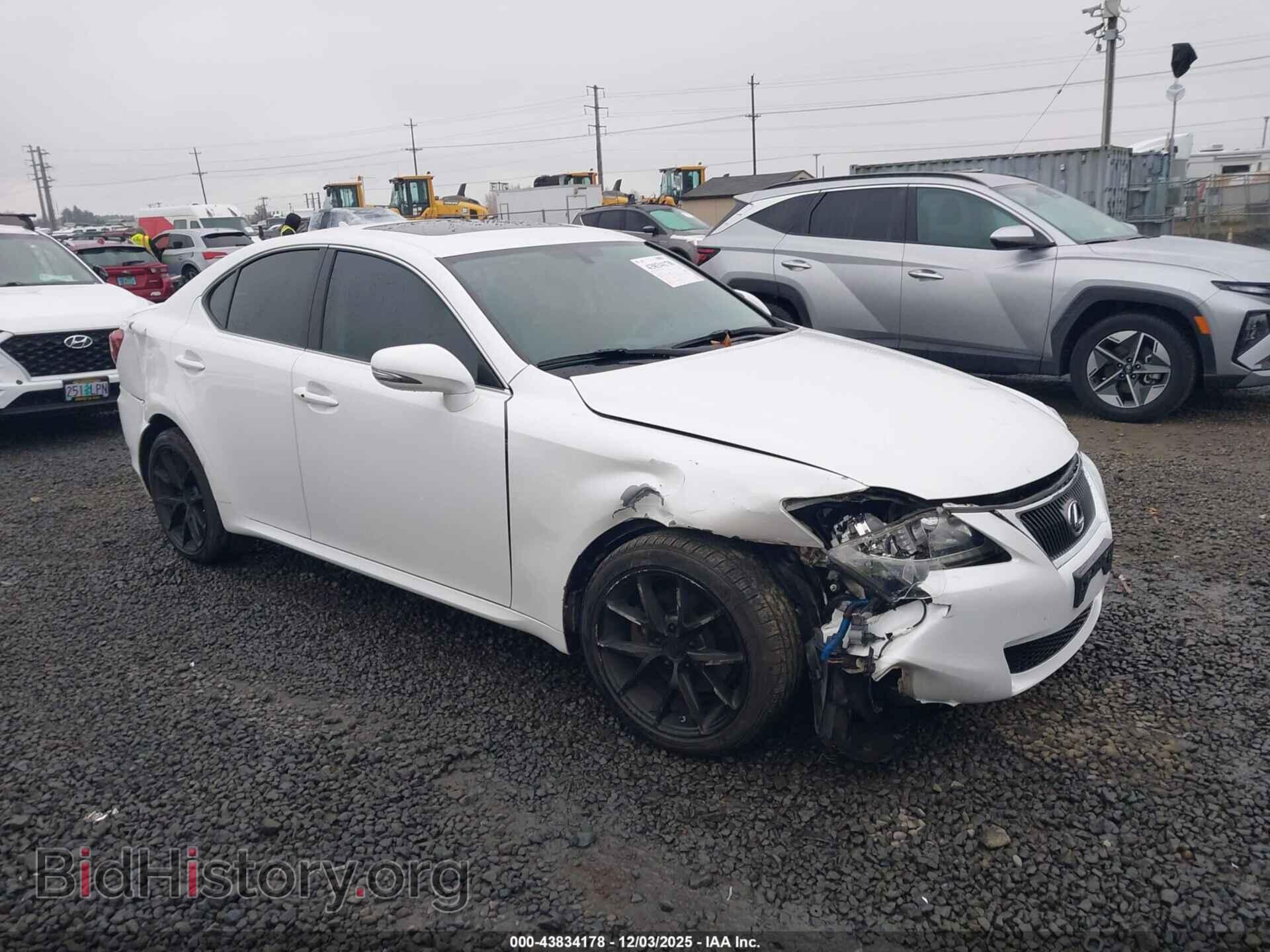 Photo JTHCF5C23B5051065 - LEXUS IS 250 2011