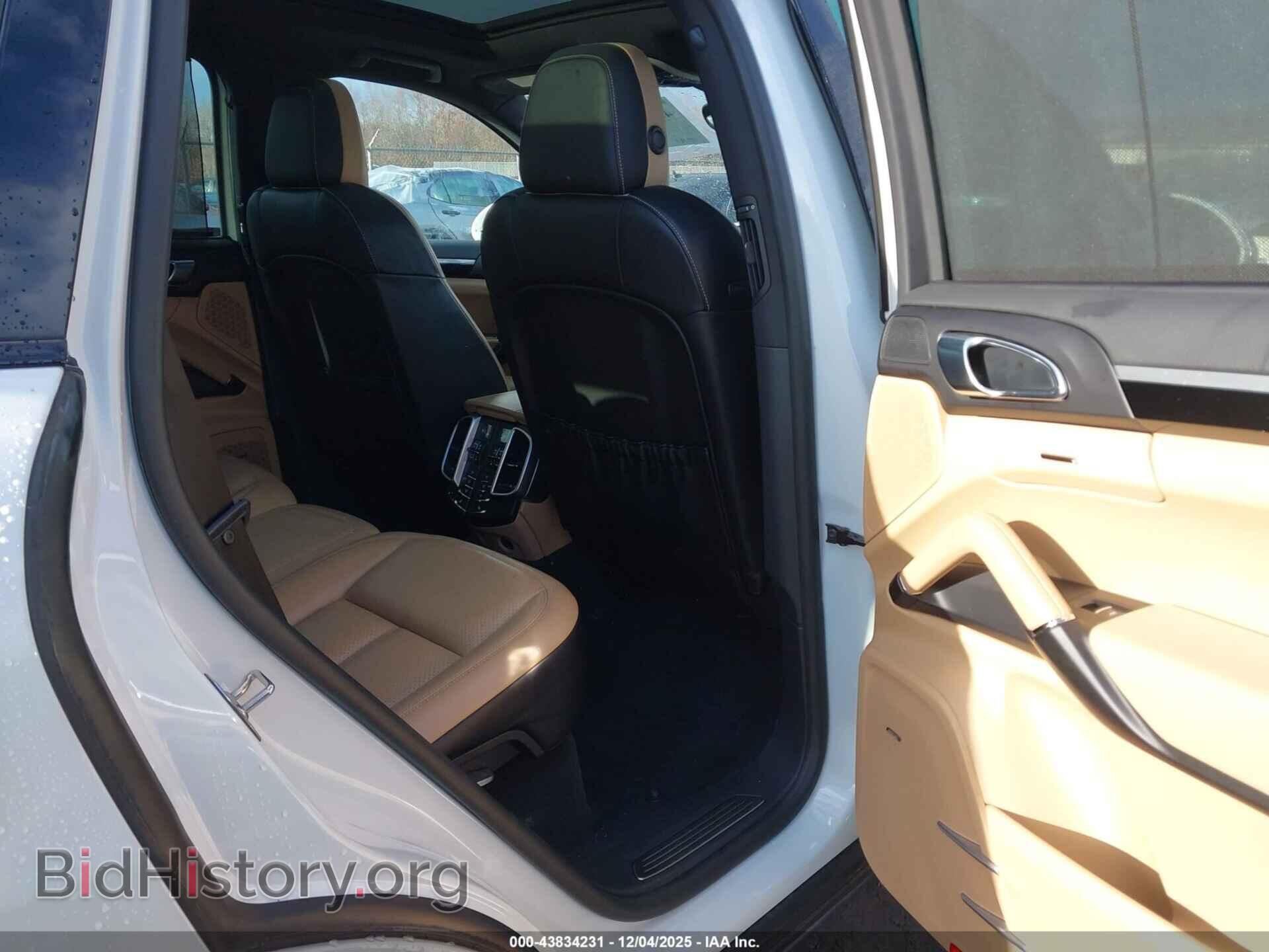 2017 PORSCHE CAYENNE - VIN: WP1AA2A27HKA89402 - Фото 8