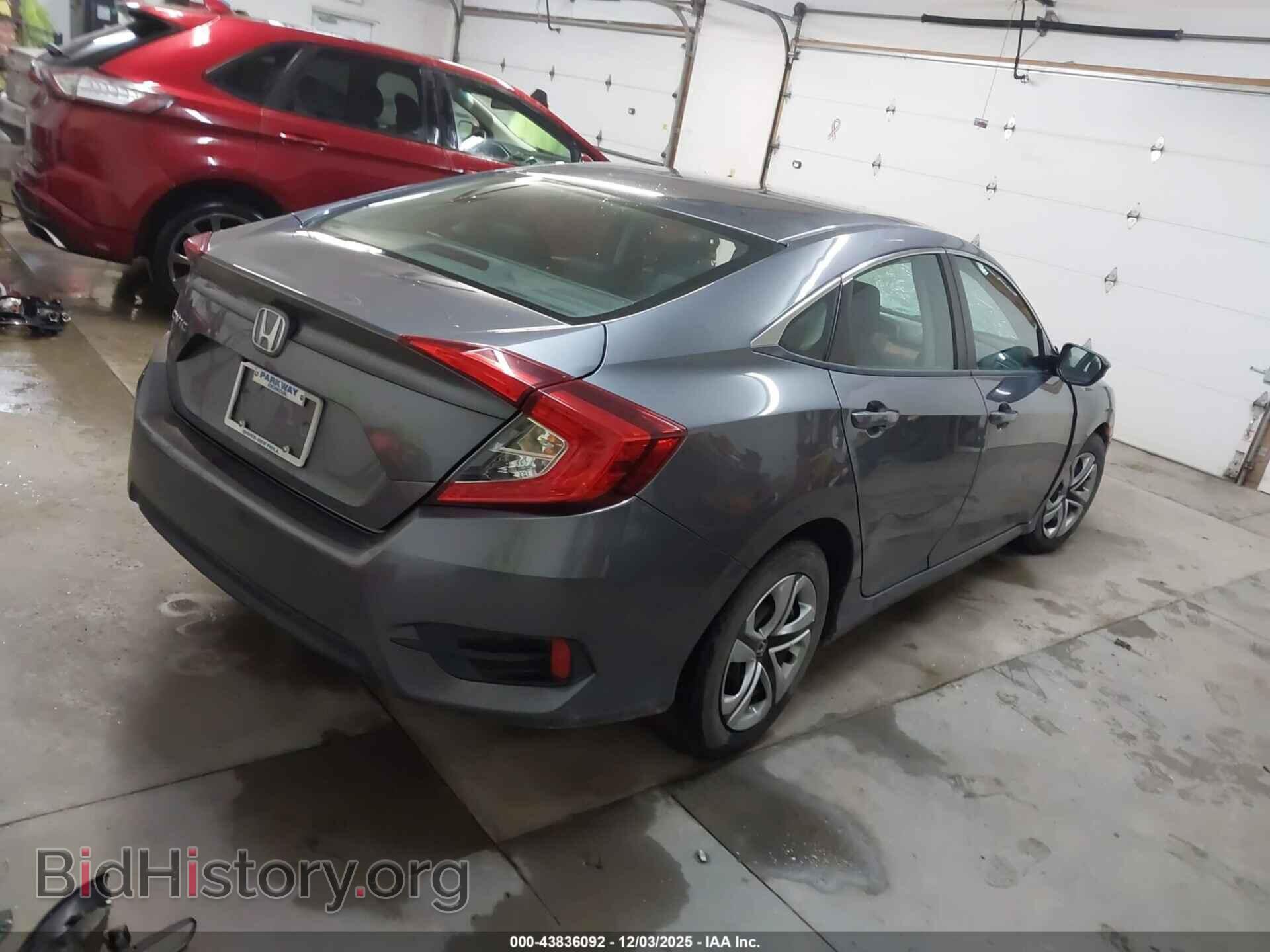 2017 HONDA CIVIC - VIN: 19XFC2F55HE215845 - Фото 4