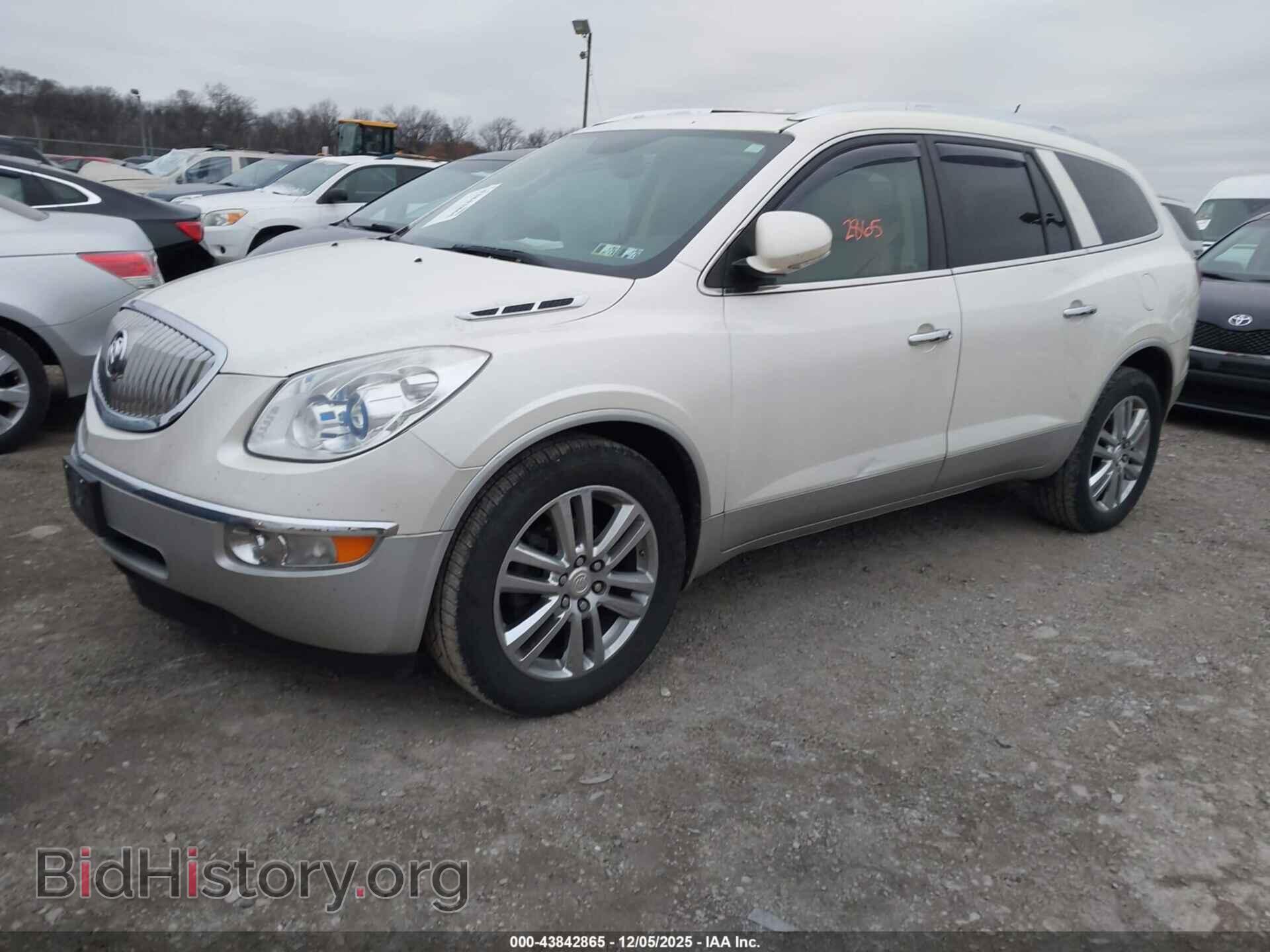 2011 BUICK ENCLAVE - VIN: 5GAKVCED3BJ160783 - Фото 2