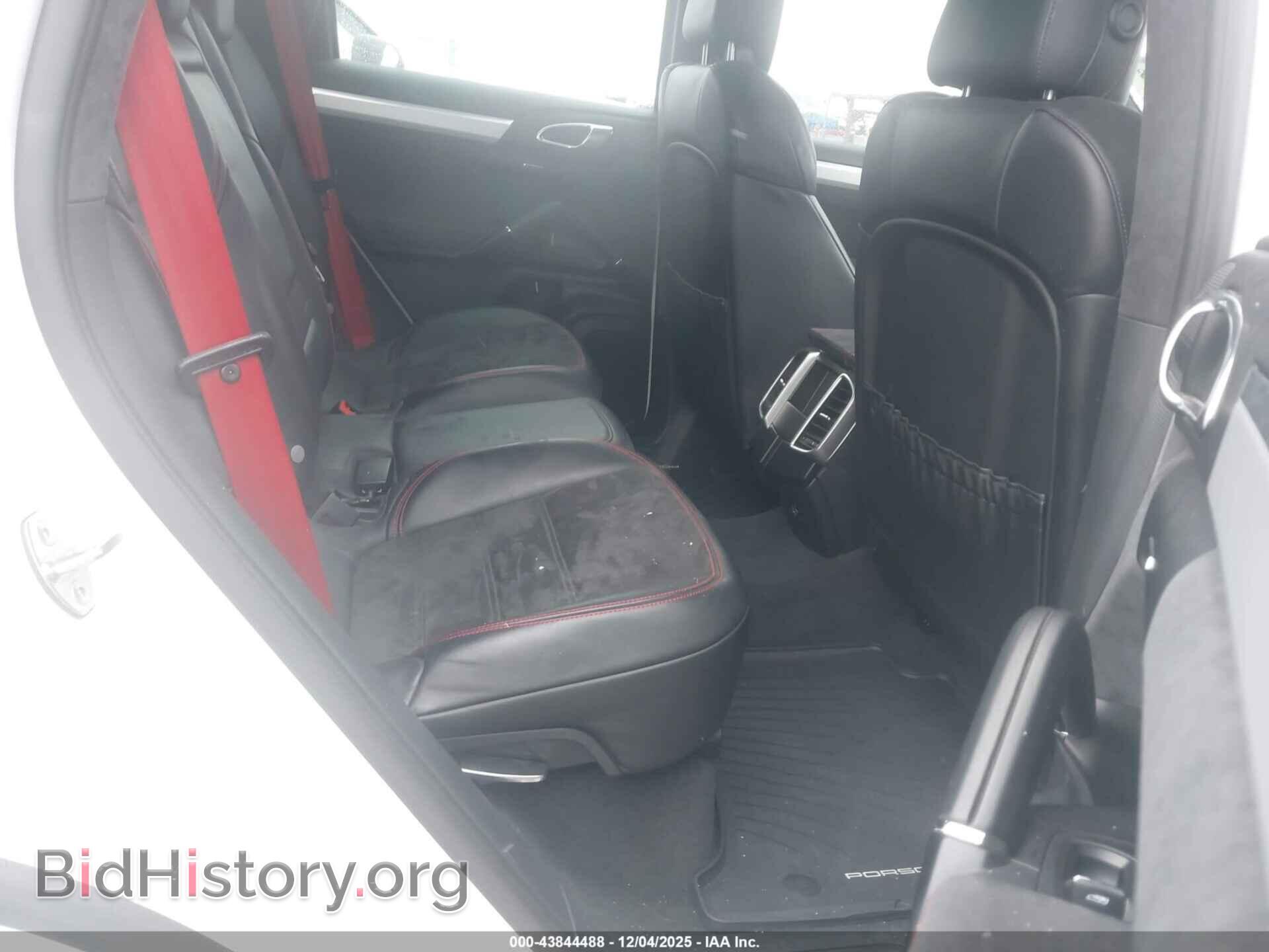 2016 PORSCHE CAYENNE - VIN: WP1AD2A27GLA72017 - Photo 8