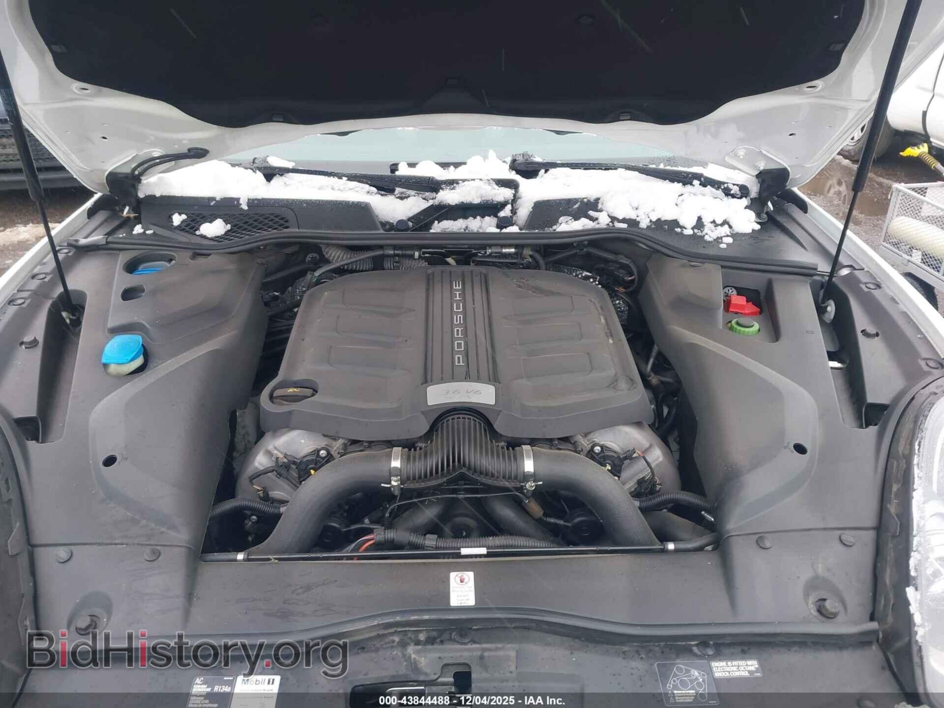 2016 PORSCHE CAYENNE - VIN: WP1AD2A27GLA72017 - Photo 10