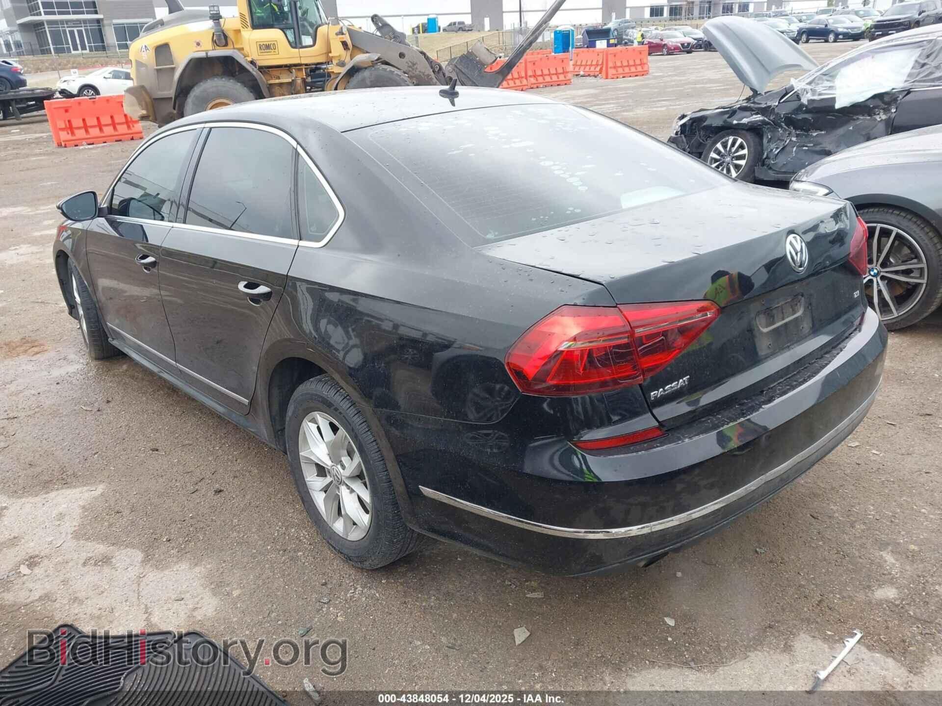 2017 VOLKSWAGEN PASSAT - VIN: 1VWAT7A32HC032503 - Фото 3