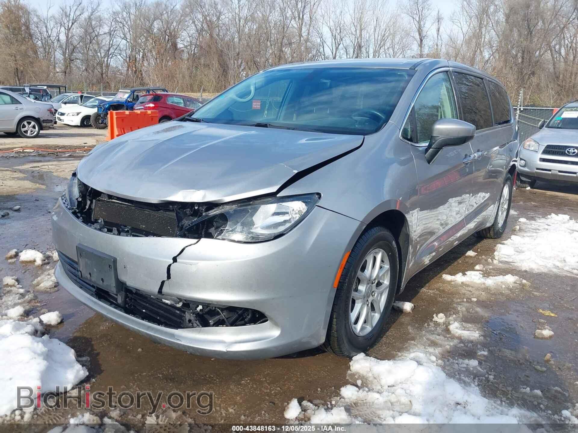 2017 CHRYSLER PACIFICA - VIN: 2C4RC1DG0HR747952 - Фото 2