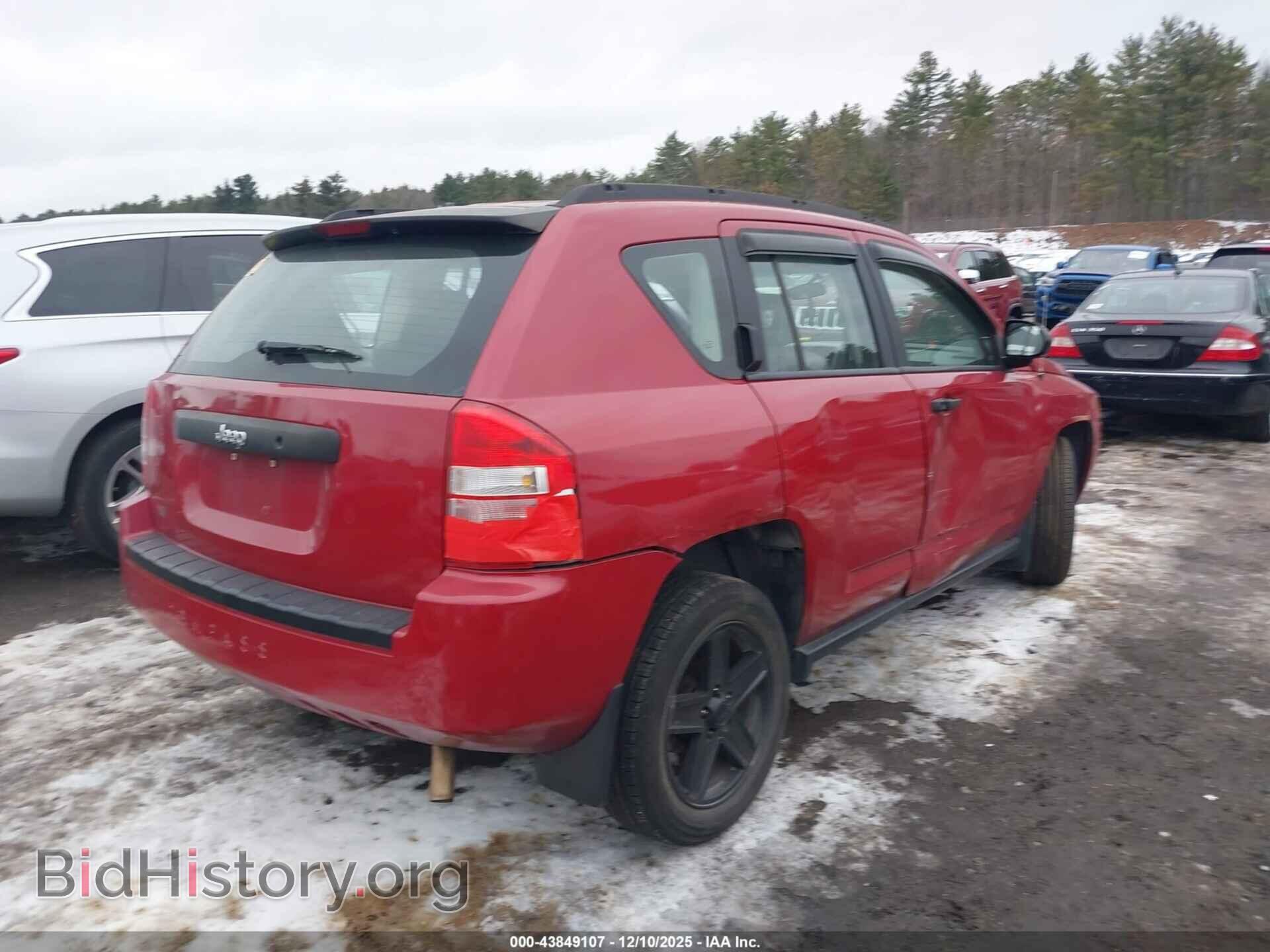 2007 JEEP COMPASS - VIN: 1J8FF47W67D170773 - Фото 4