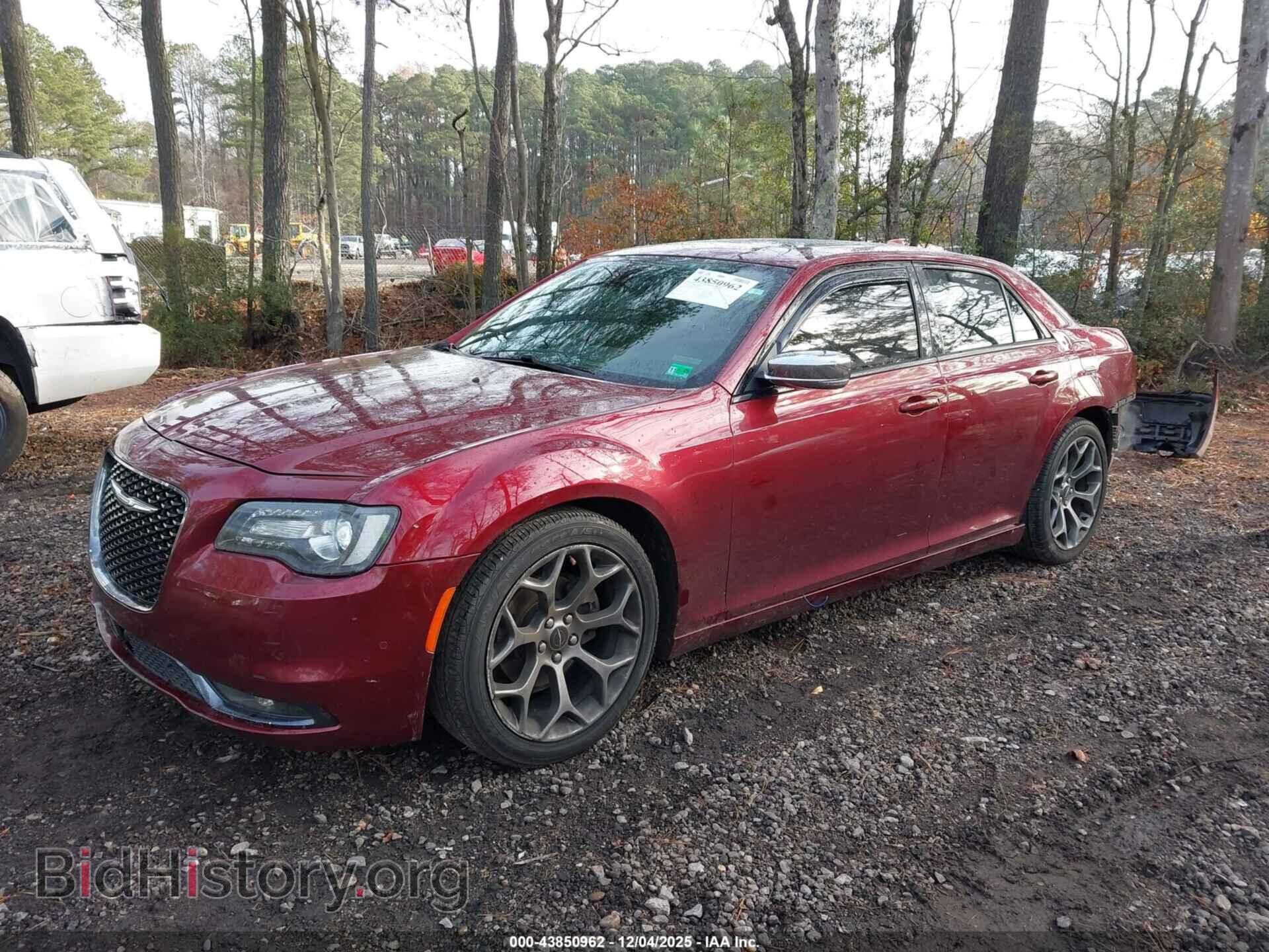 2018 CHRYSLER 300 - VIN: 2C3CCABG1JH234847 - Фото 2