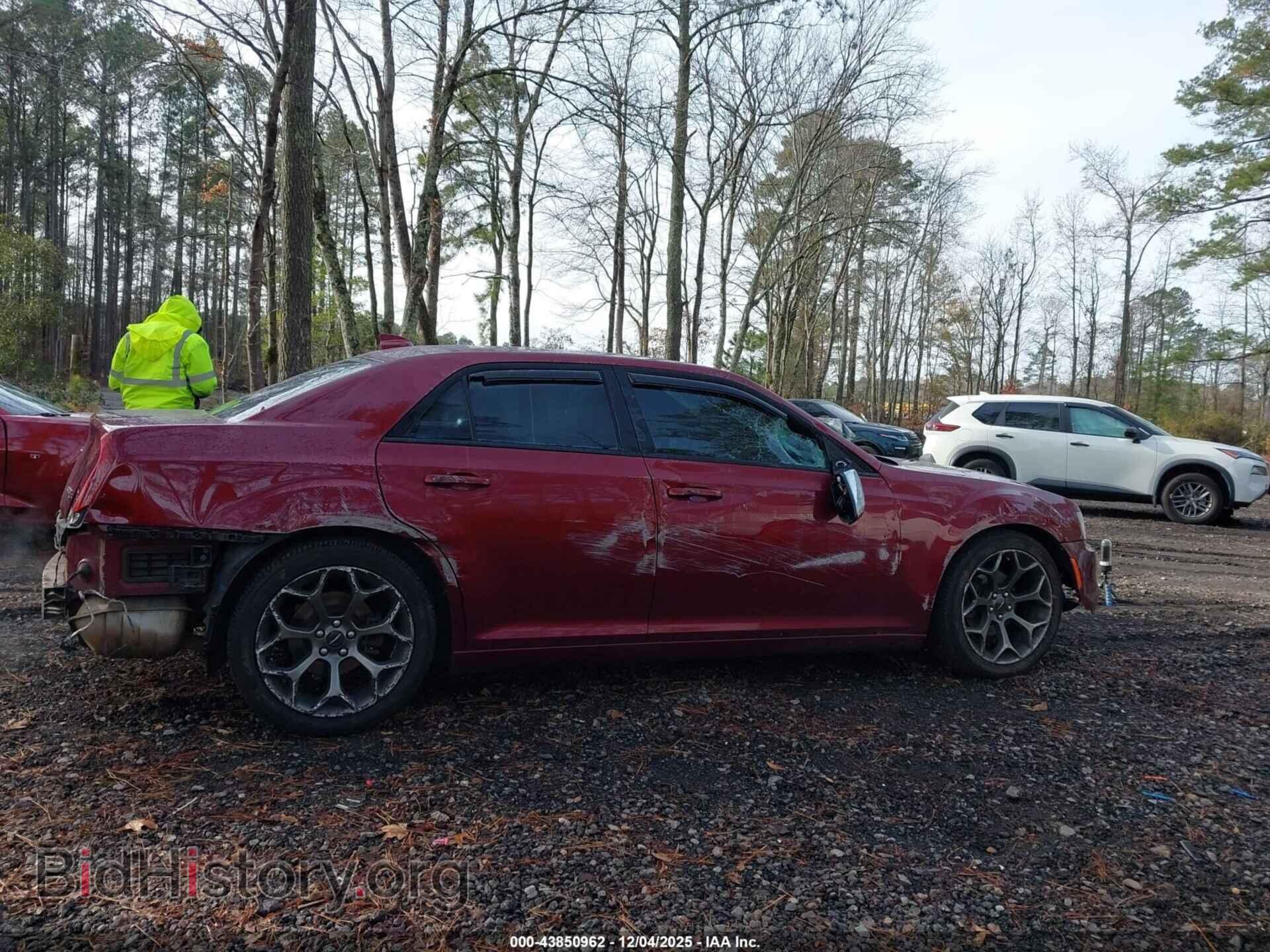 2018 CHRYSLER 300 - VIN: 2C3CCABG1JH234847 - Фото 6