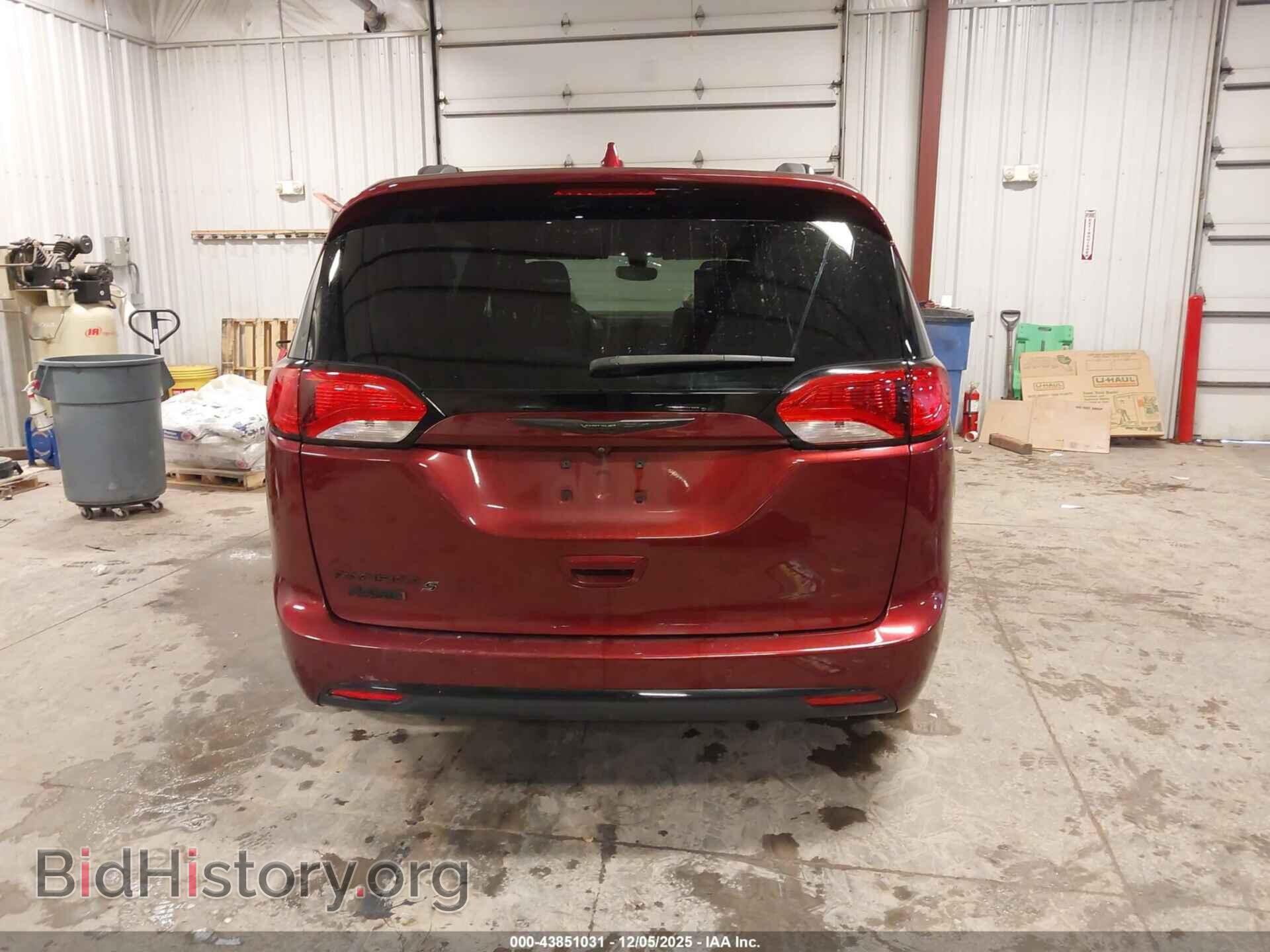 2018 CHRYSLER PACIFICA - VIN: 2C4RC1EG7JR332650 - Фото 17