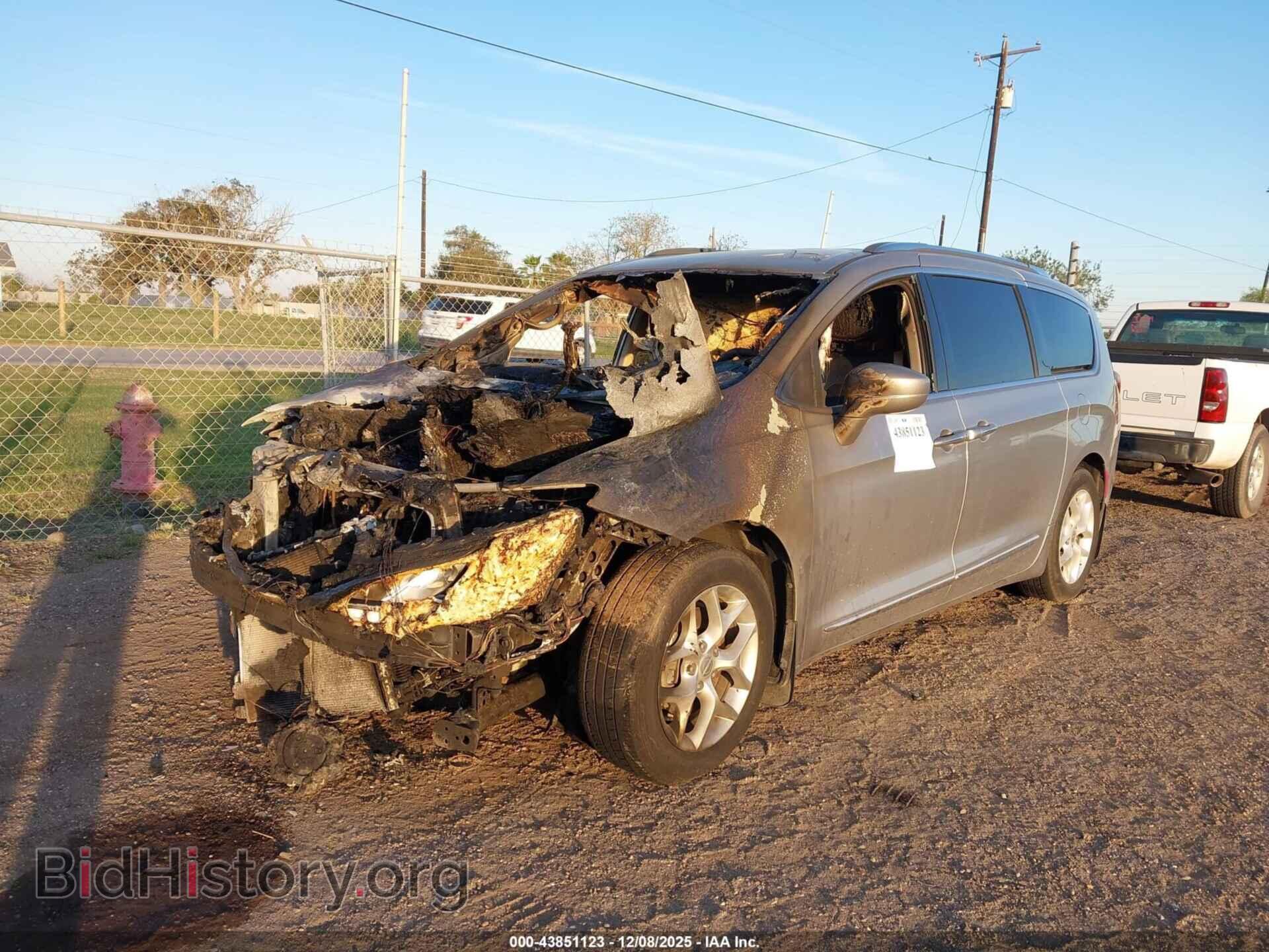 2017 CHRYSLER PACIFICA - VIN: 2C4RC1EG6HR782266 - Фото 2