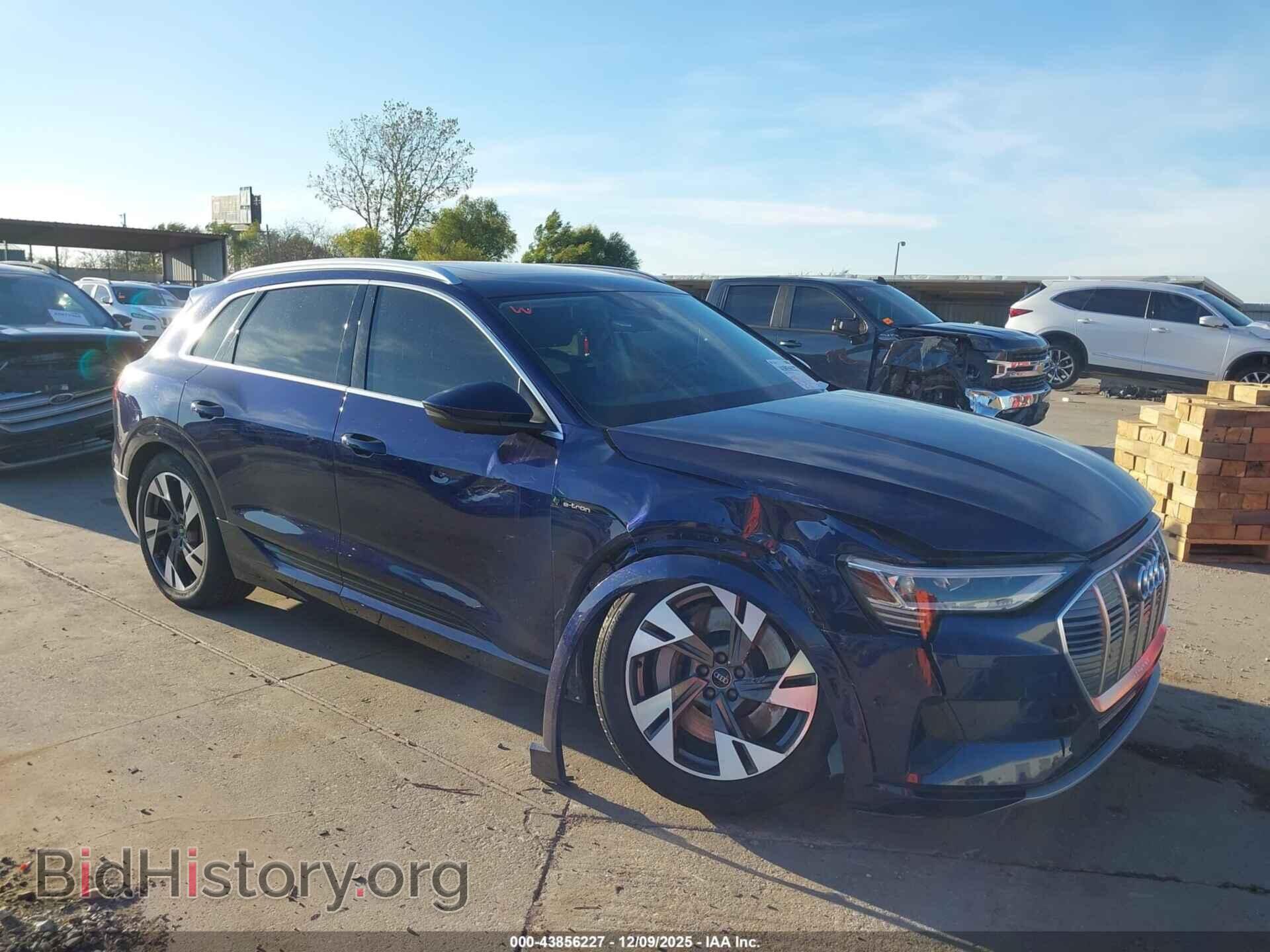Фотография WA1LAAGE2MB016318 - AUDI E-TRON 2021
