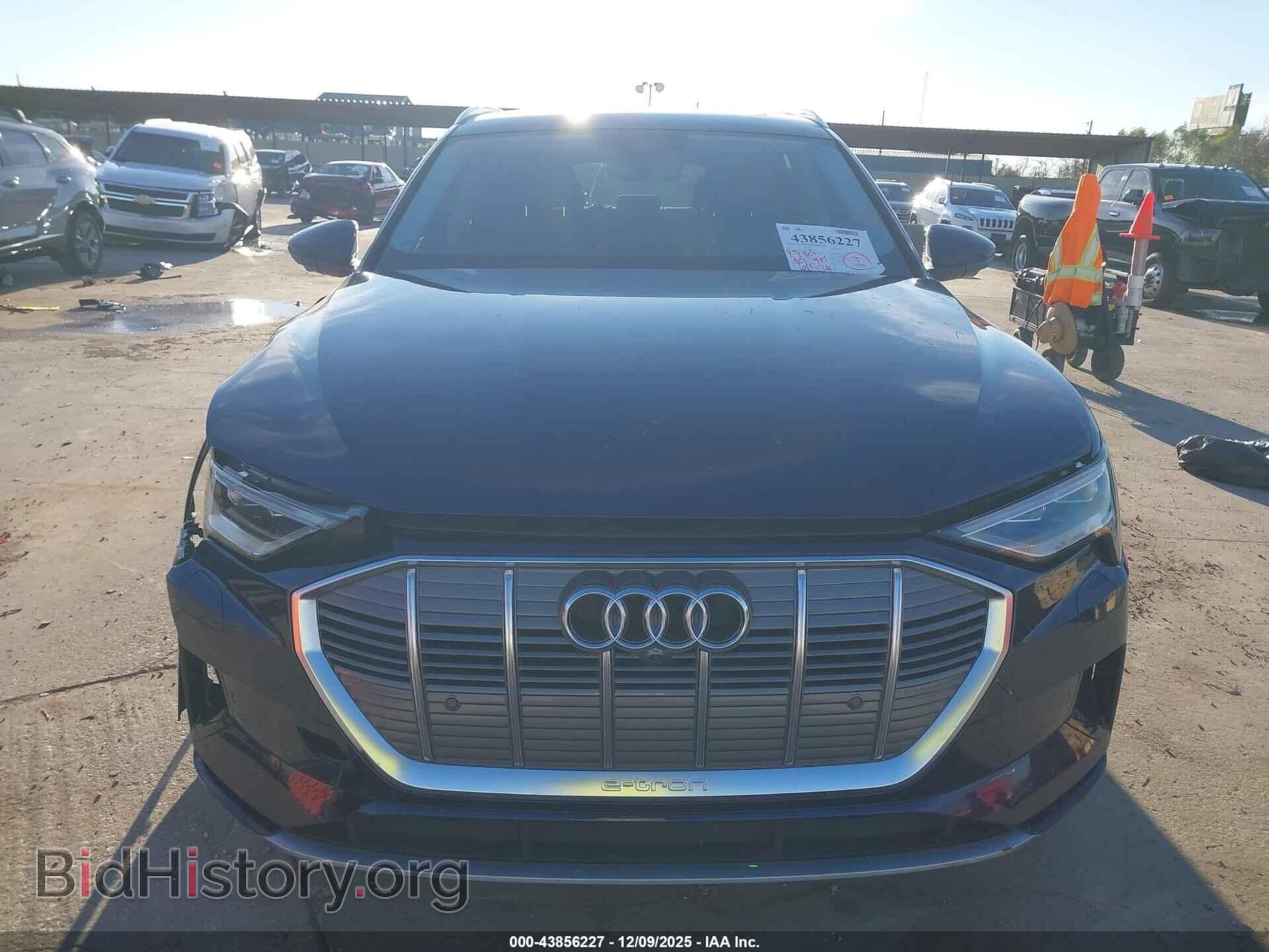 2021 AUDI E-TRON - VIN: WA1LAAGE2MB016318 - Photo 12