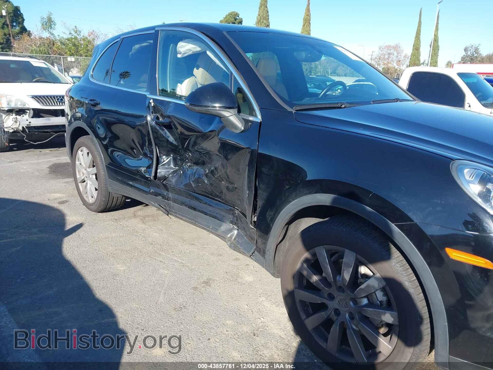 2017 PORSCHE CAYENNE - VIN: WP1AB2A23HLA52421 - Photo 6