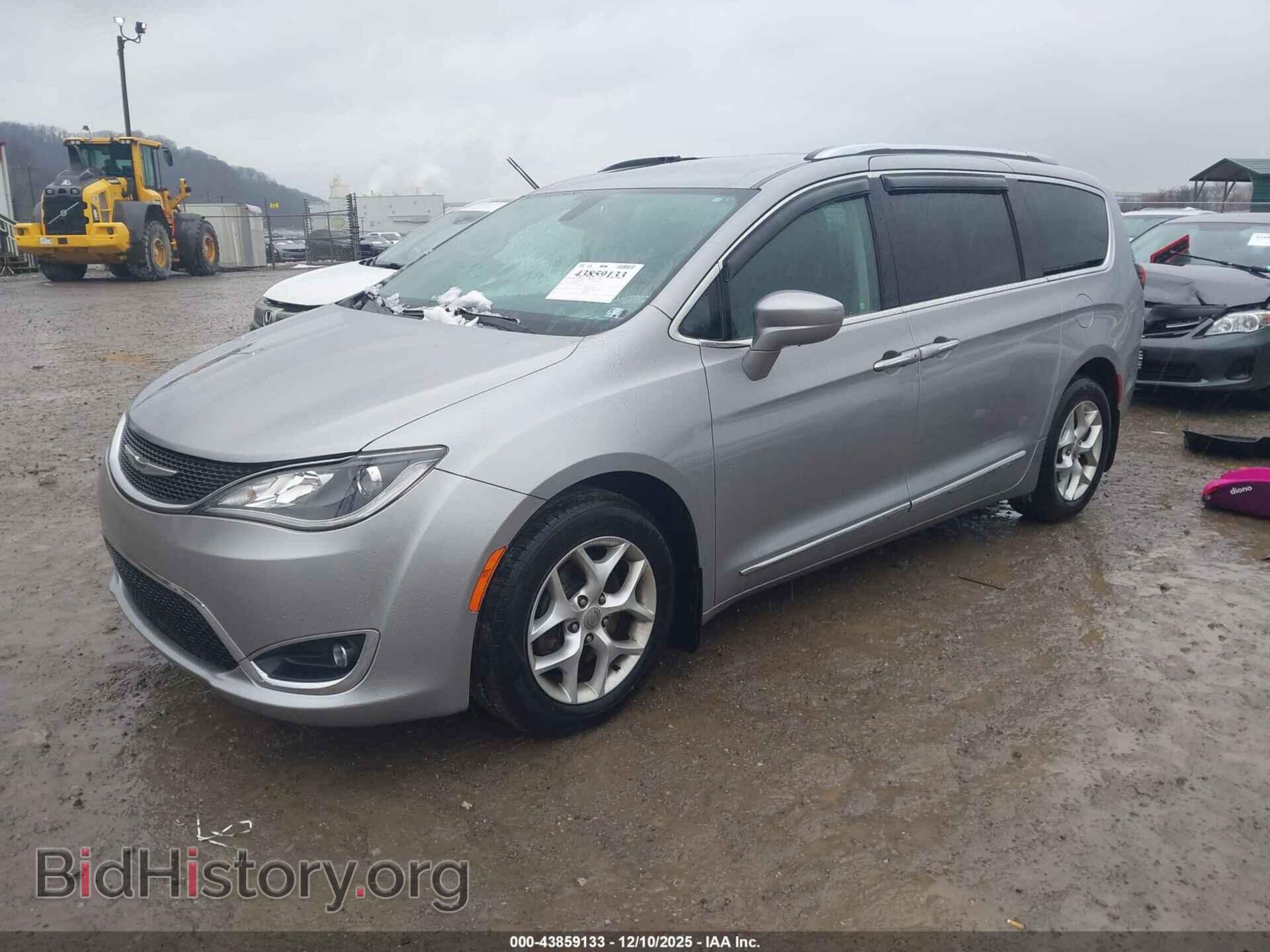 2017 CHRYSLER PACIFICA - VIN: 2C4RC1EG4HR652907 - Photo 2