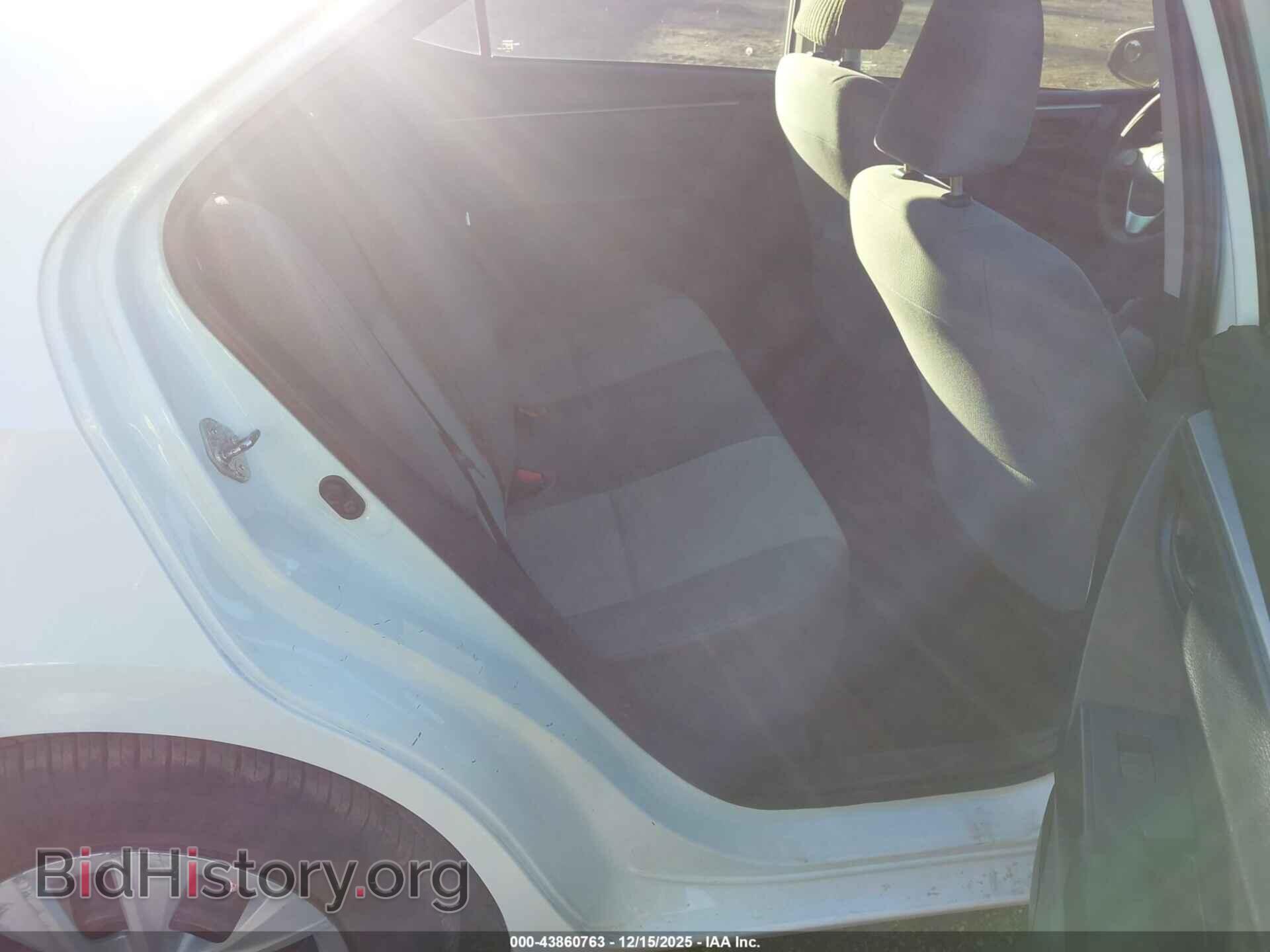 2015 TOYOTA COROLLA - VIN: 2T1BURHEXFC375698 - Фото 8