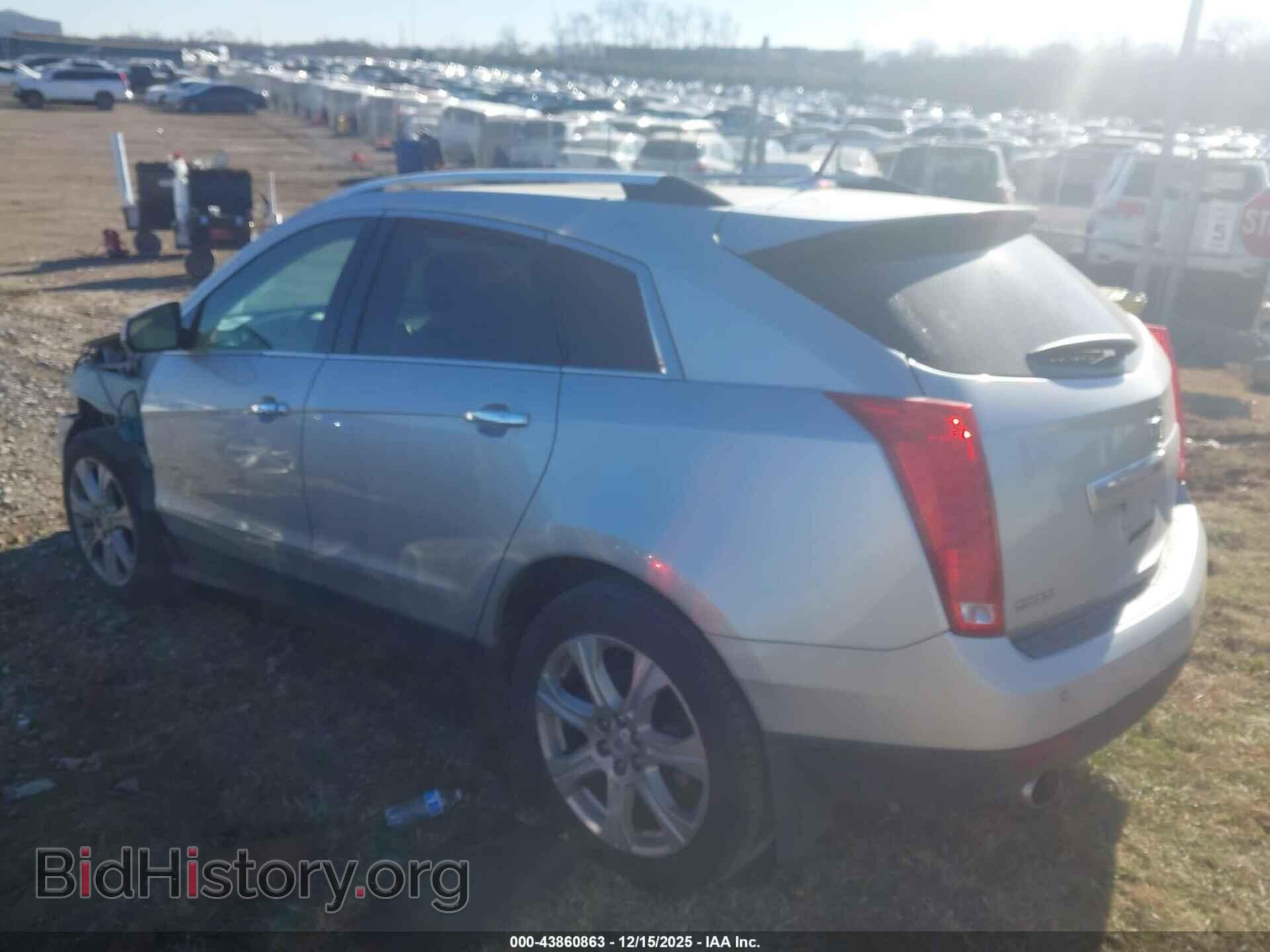 2014 CADILLAC SRX - VIN: 3GYFNDE34ES657321 - Photo 3