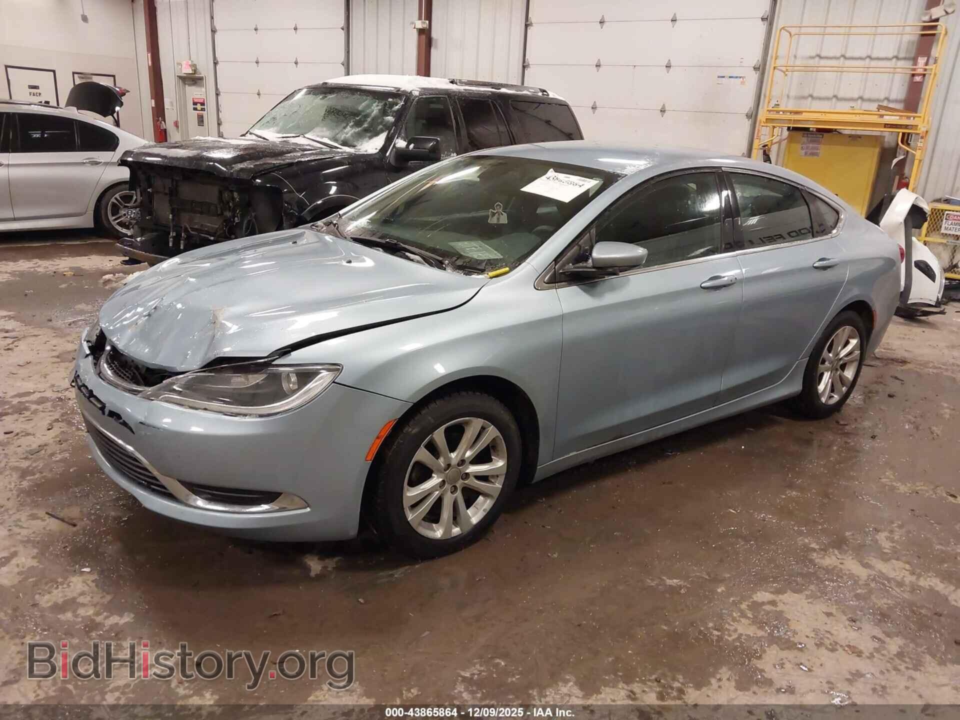 2015 CHRYSLER 200 - VIN: 1C3CCCAB0FN723532 - Фото 2
