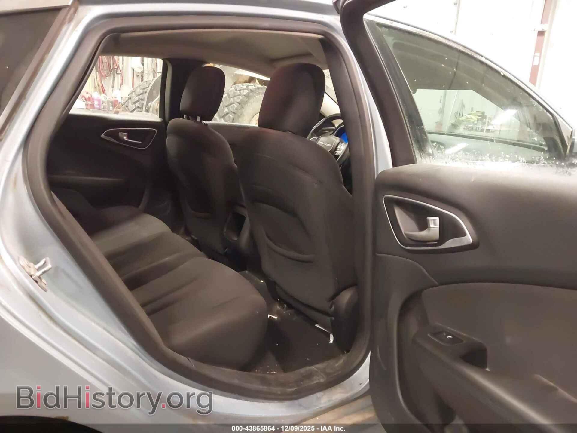 2015 CHRYSLER 200 - VIN: 1C3CCCAB0FN723532 - Фото 8