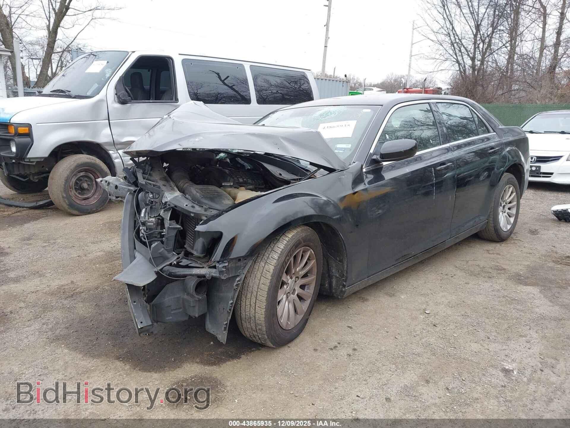 2012 CHRYSLER 300 - VIN: 2C3CCAAG2CH107156 - Photo 2