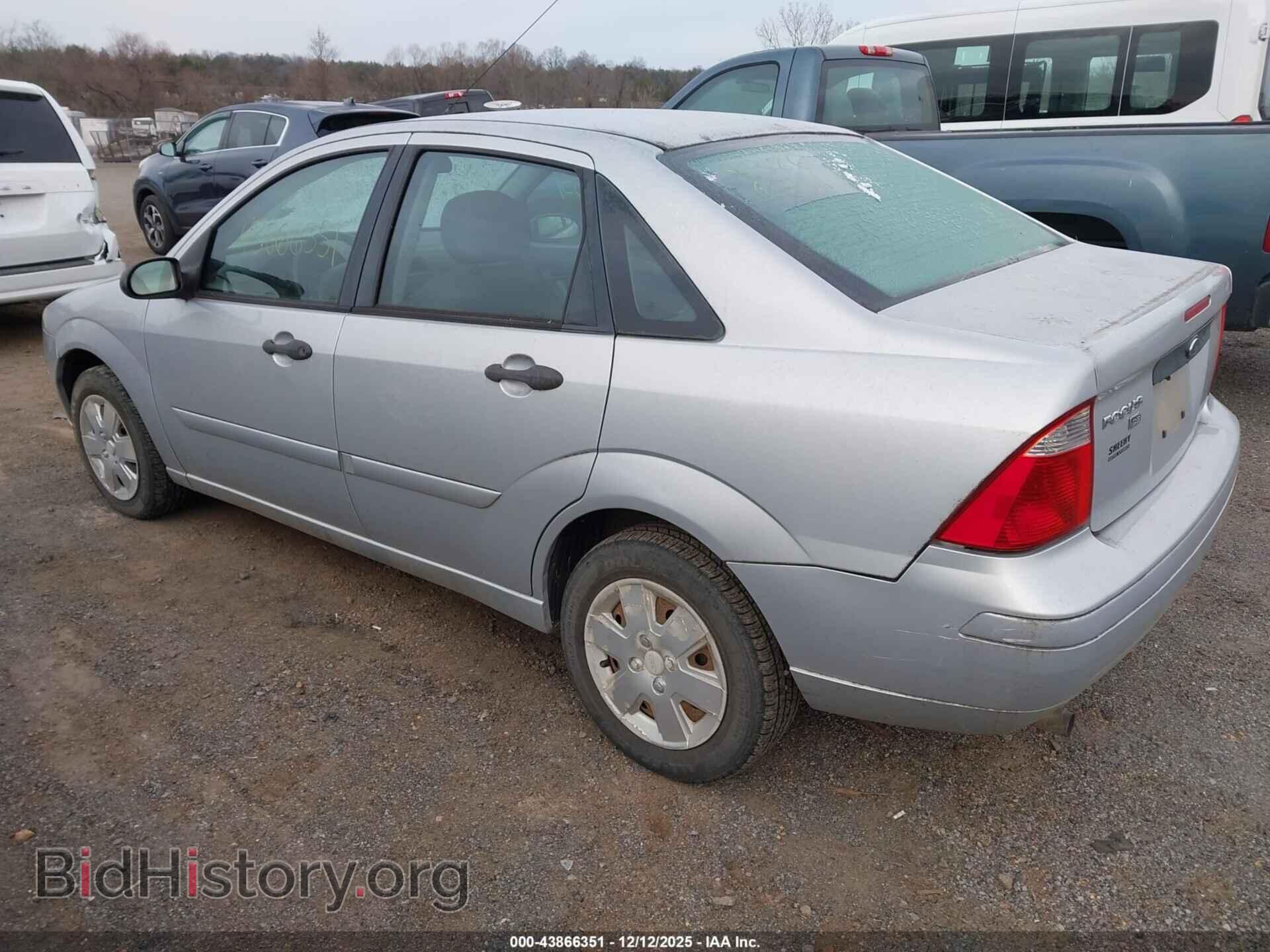 2007 FORD FOCUS - VIN: 1FAFP34N27W102183 - Фото 3